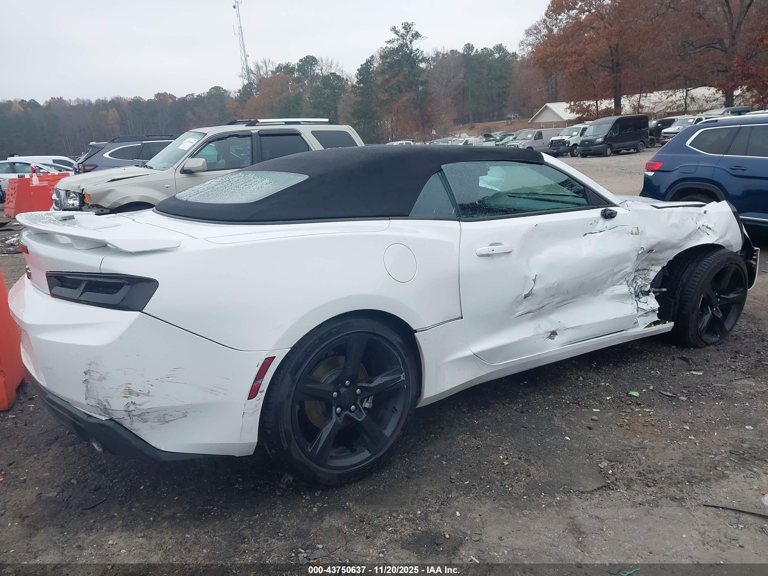 CHEVROLET CAMARO image 4
