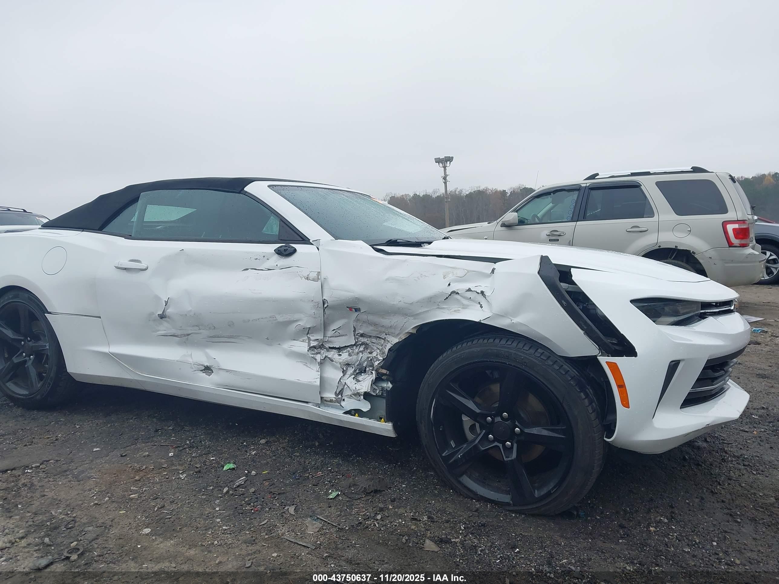 CHEVROLET CAMARO image 6