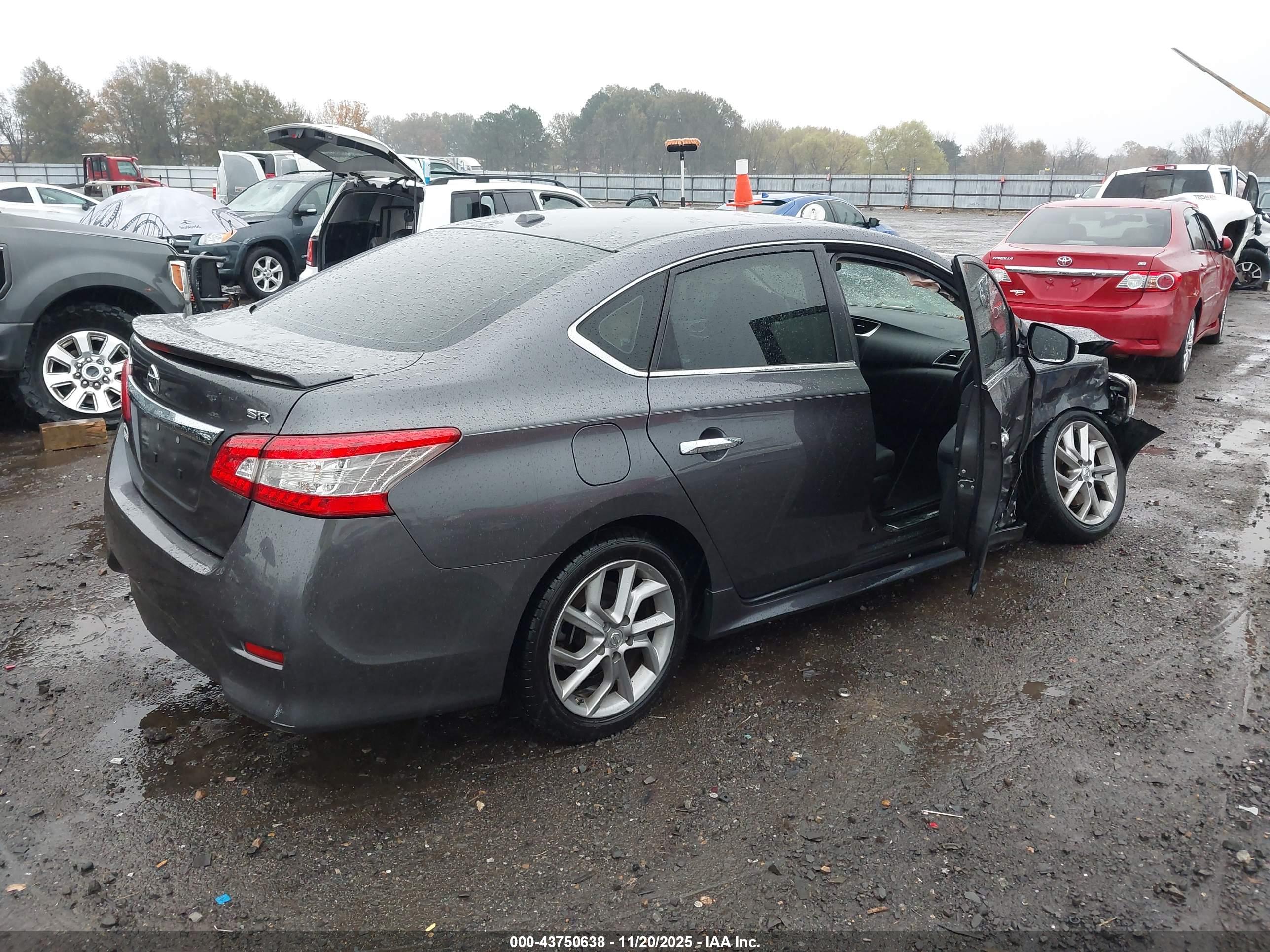 NISSAN SENTRA image 4