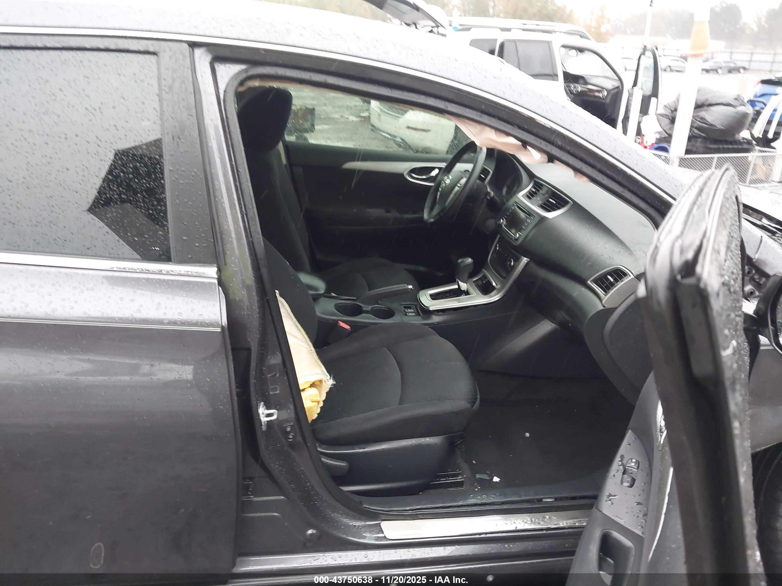 NISSAN SENTRA image 5
