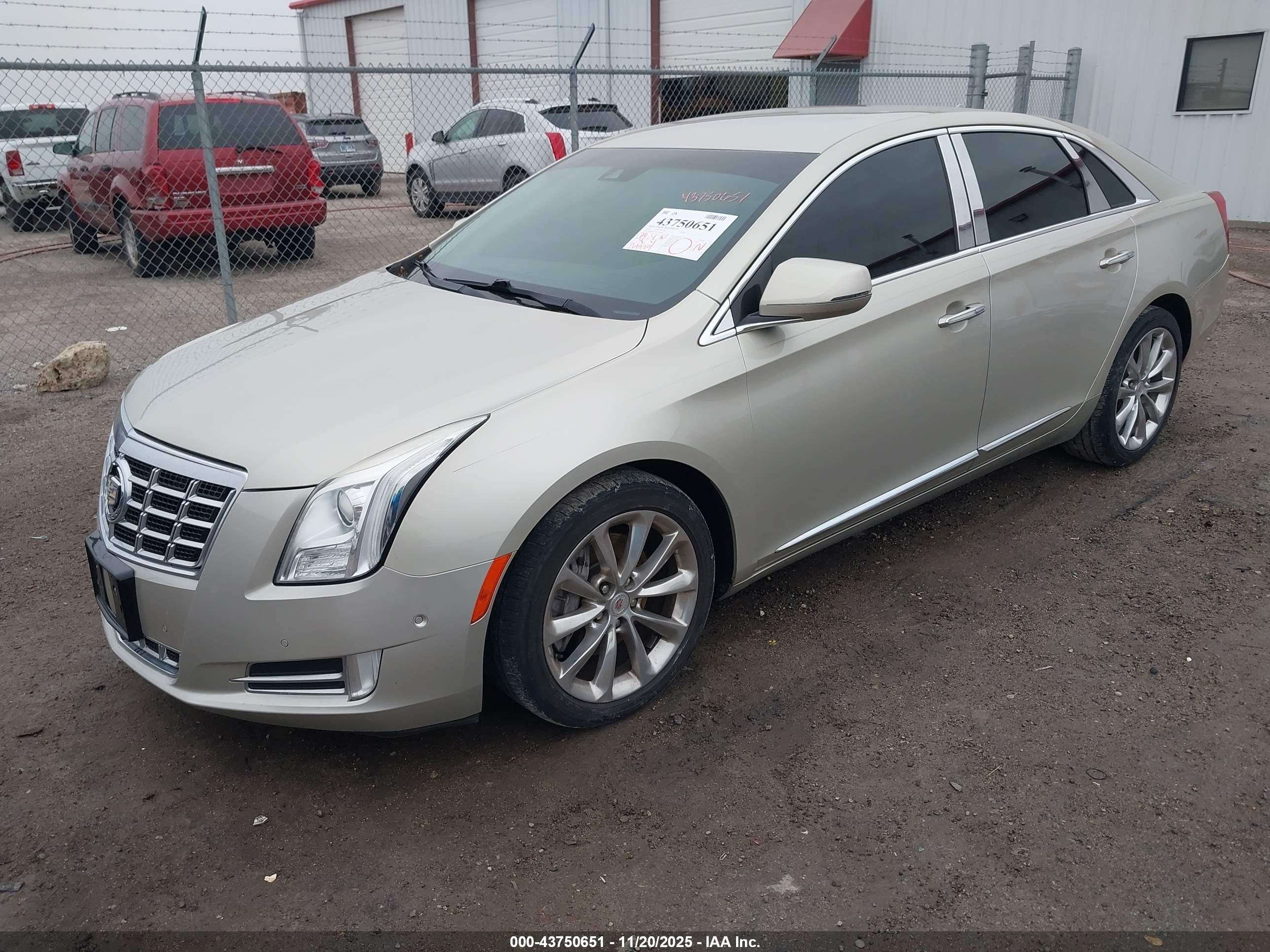 CADILLAC XTS image 2