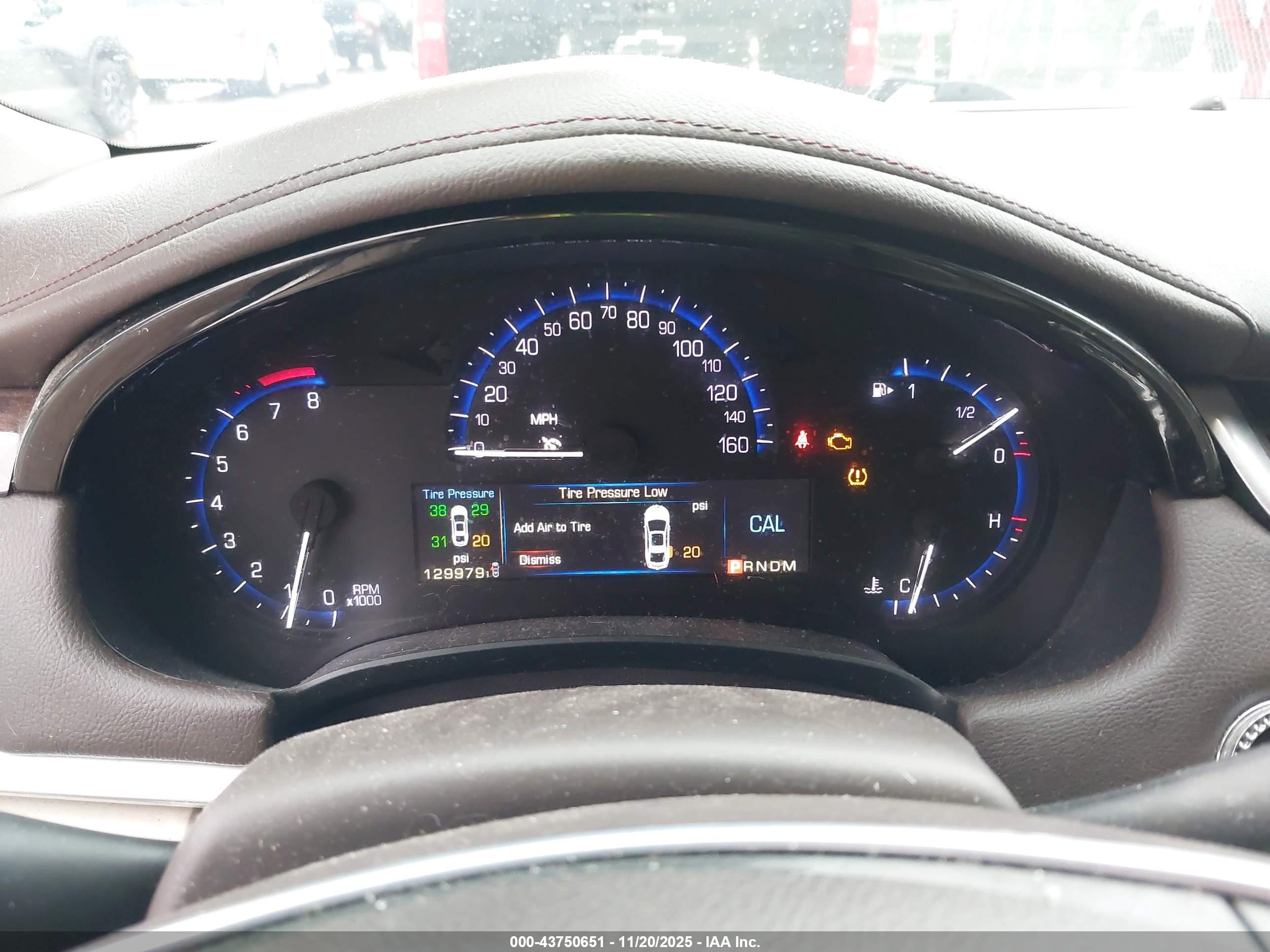 CADILLAC XTS image 7