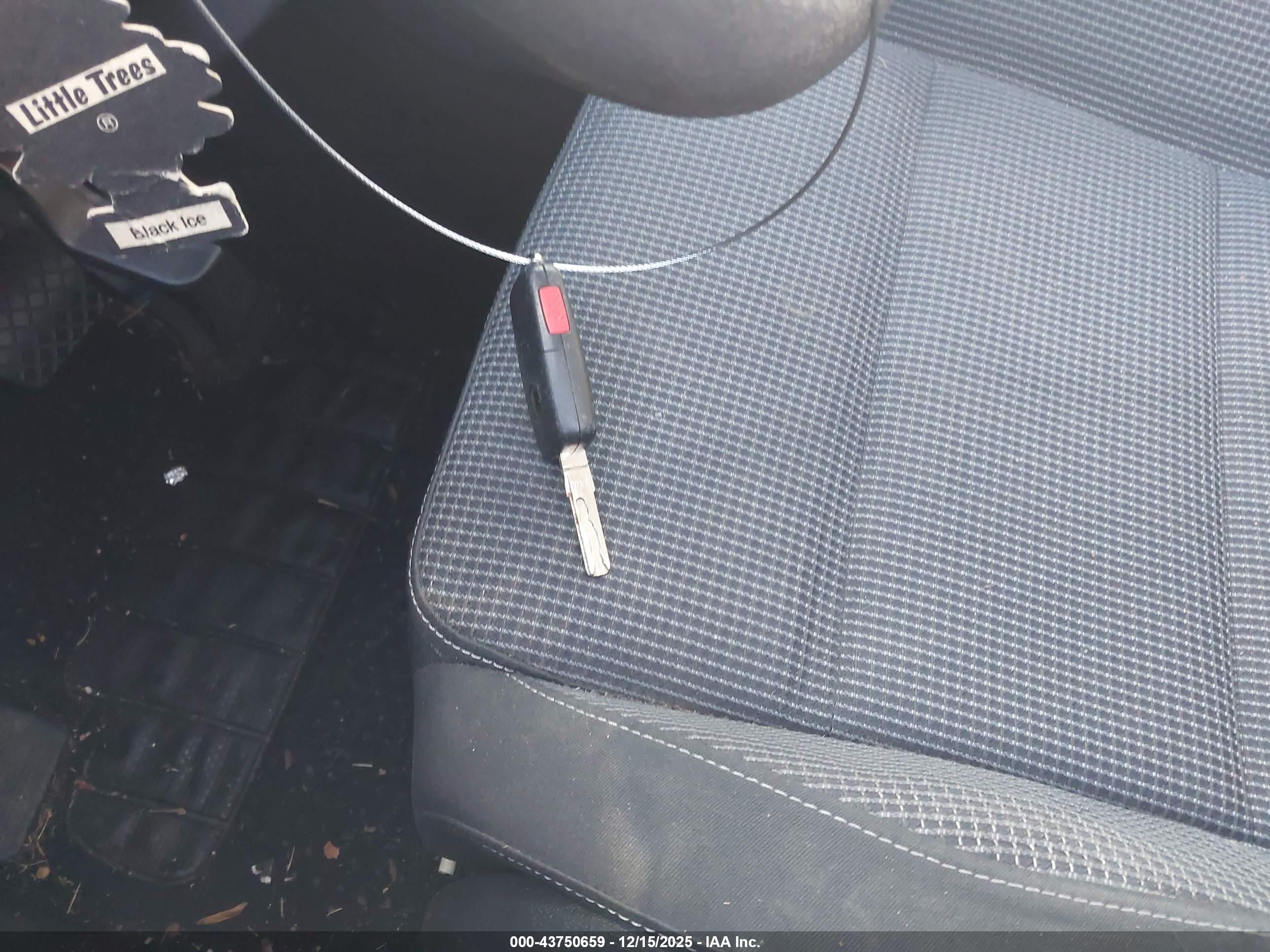 VOLKSWAGEN GOLF image 11