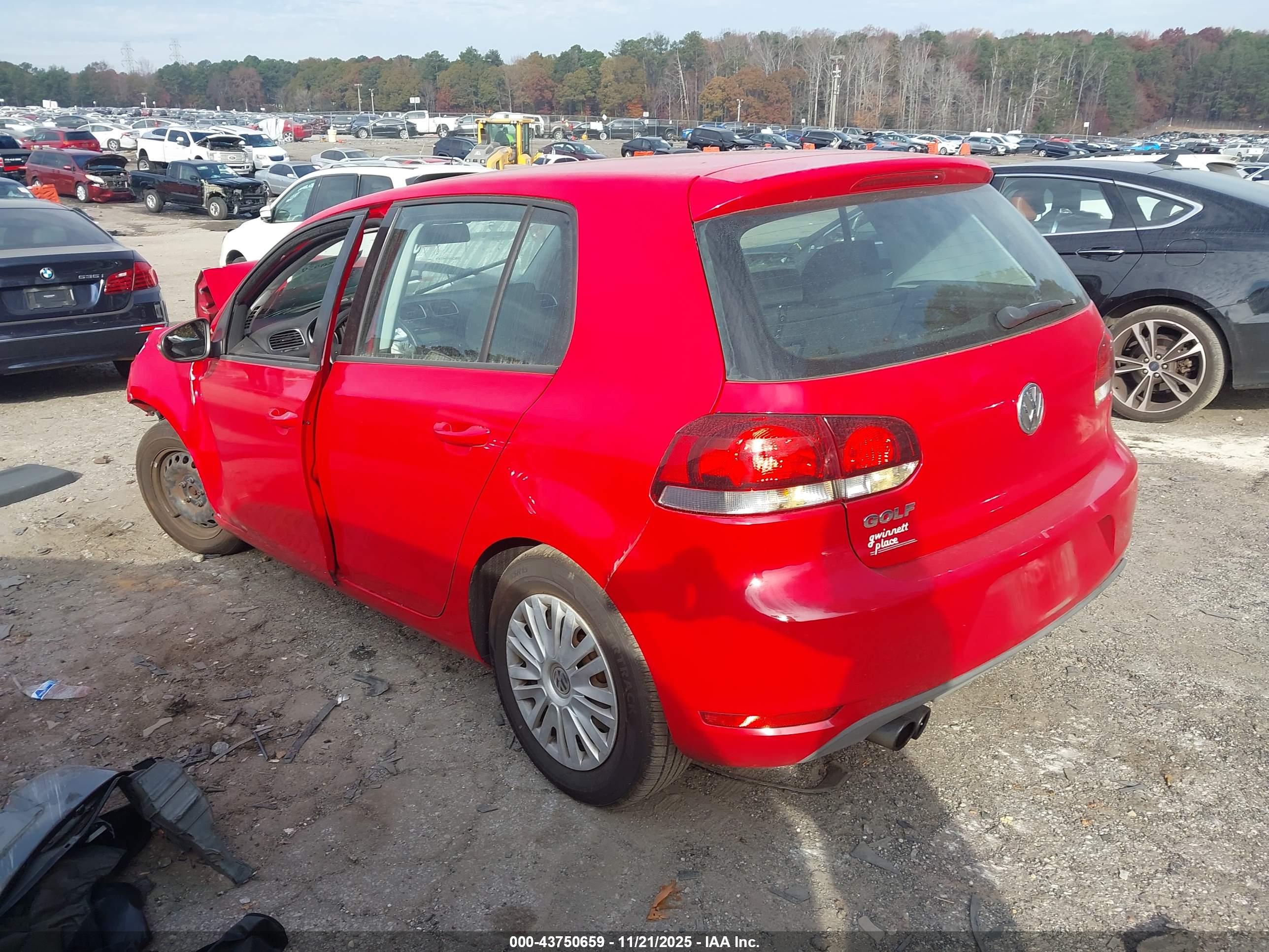 VOLKSWAGEN GOLF image 3