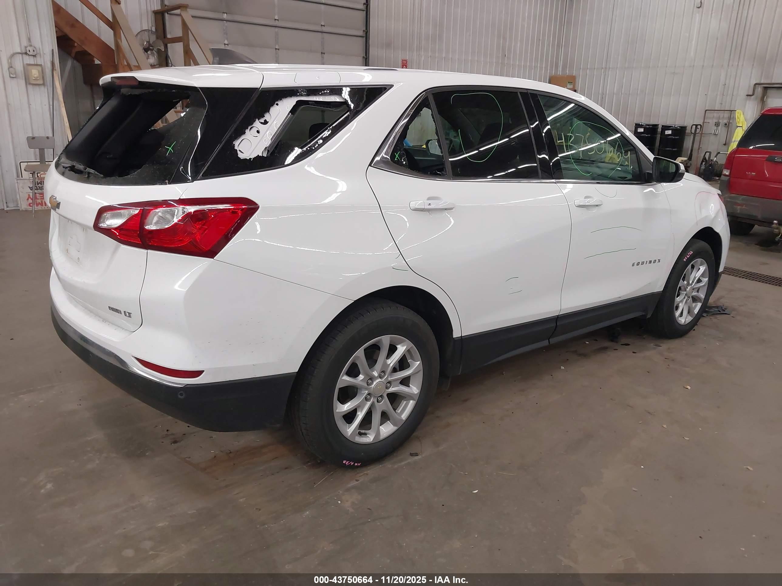 CHEVROLET EQUINOX image 4
