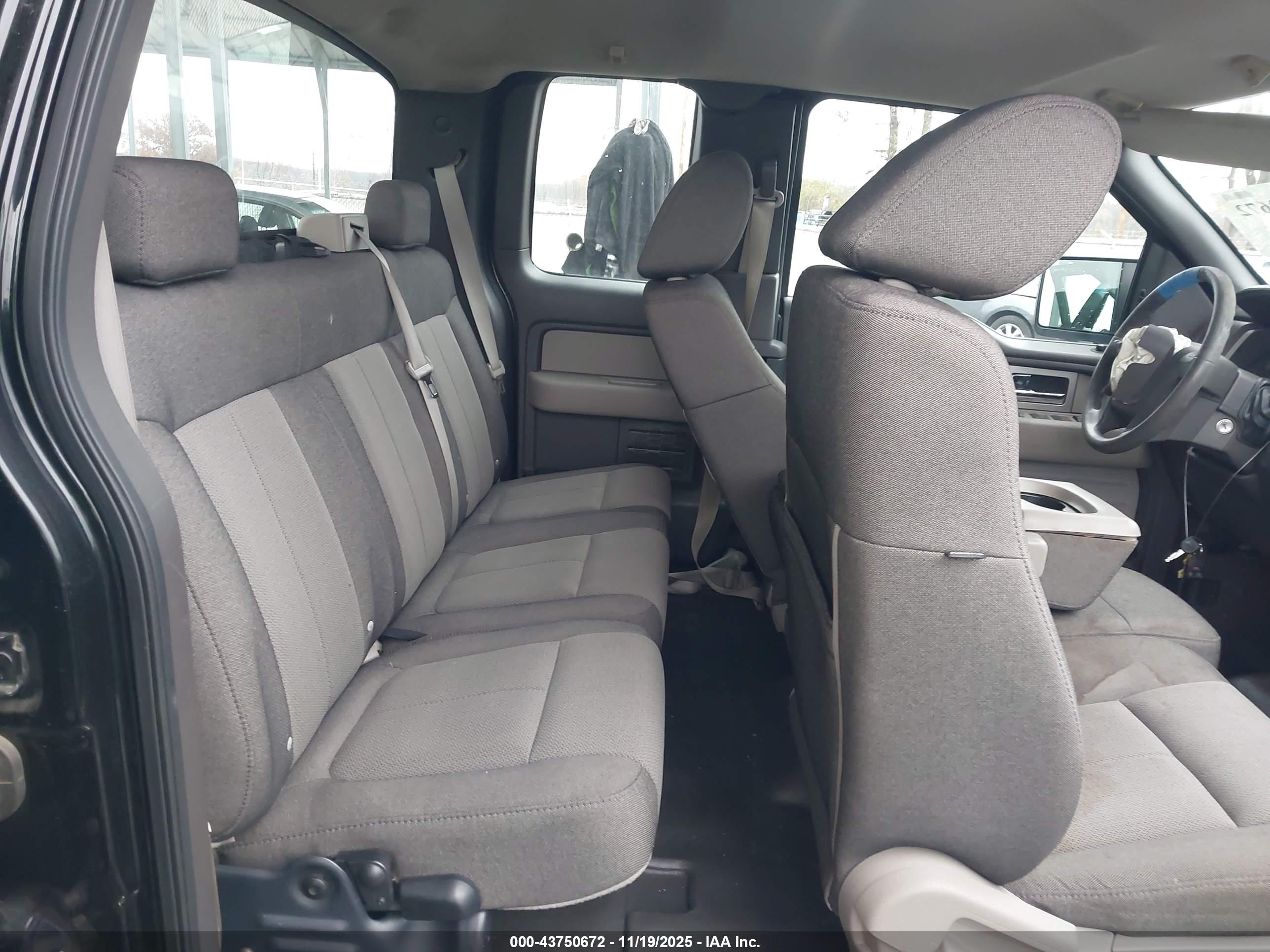 FORD F-150 image 8