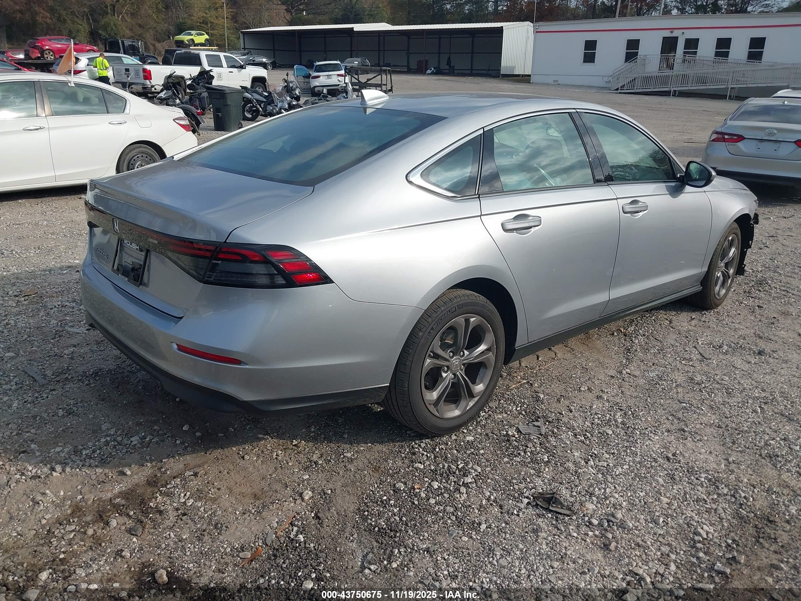 HONDA ACCORD image 4