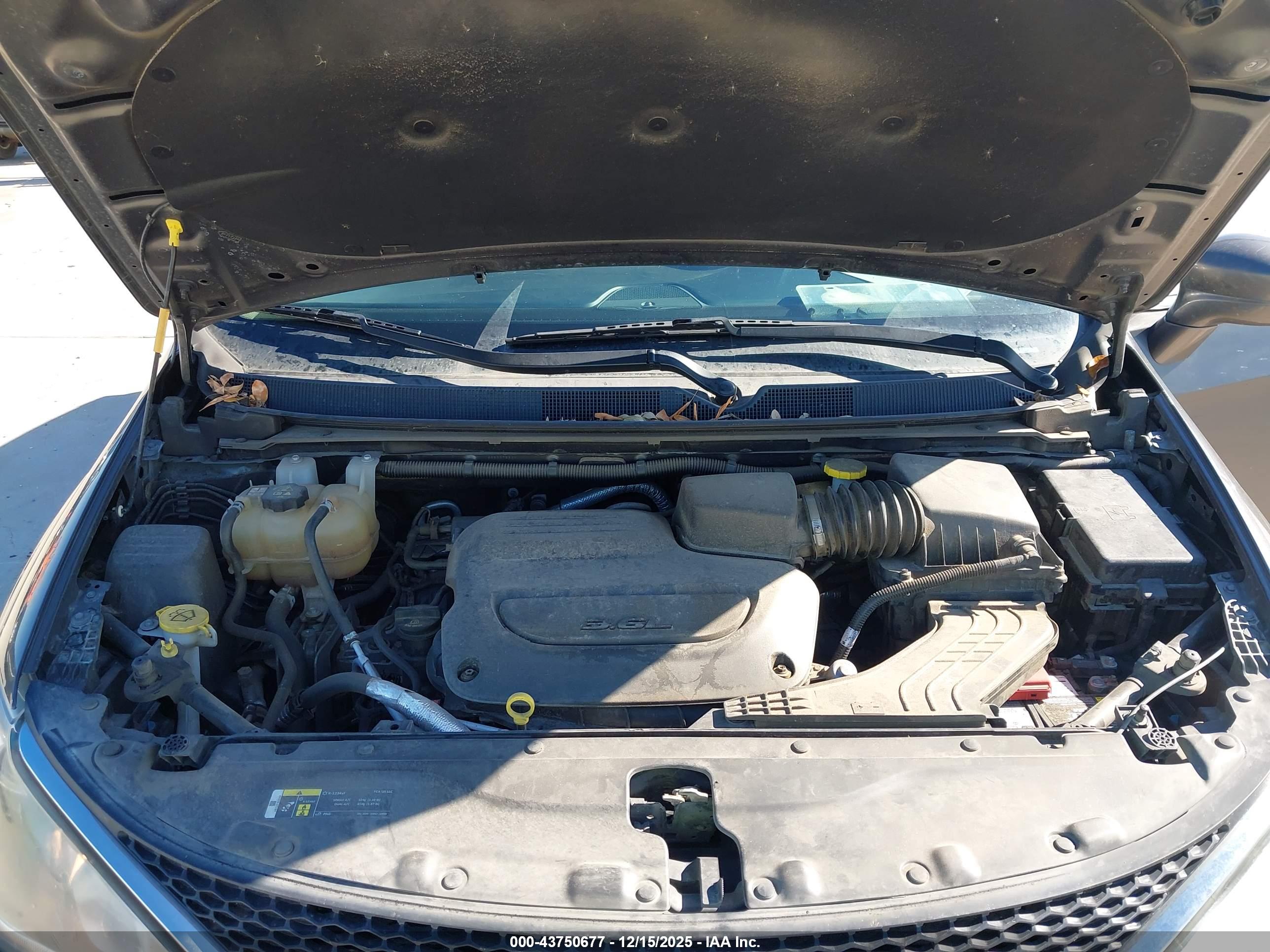 CHRYSLER PACIFICA image 10