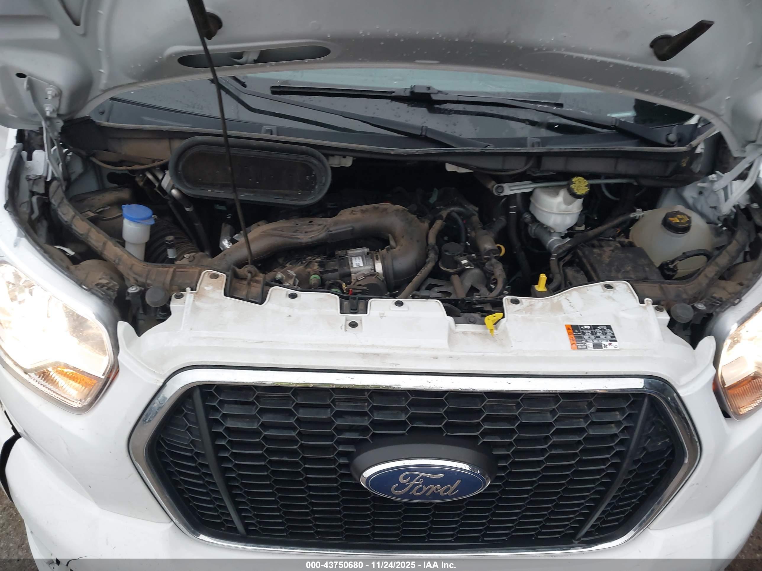 FORD TRANSIT-350 image 10