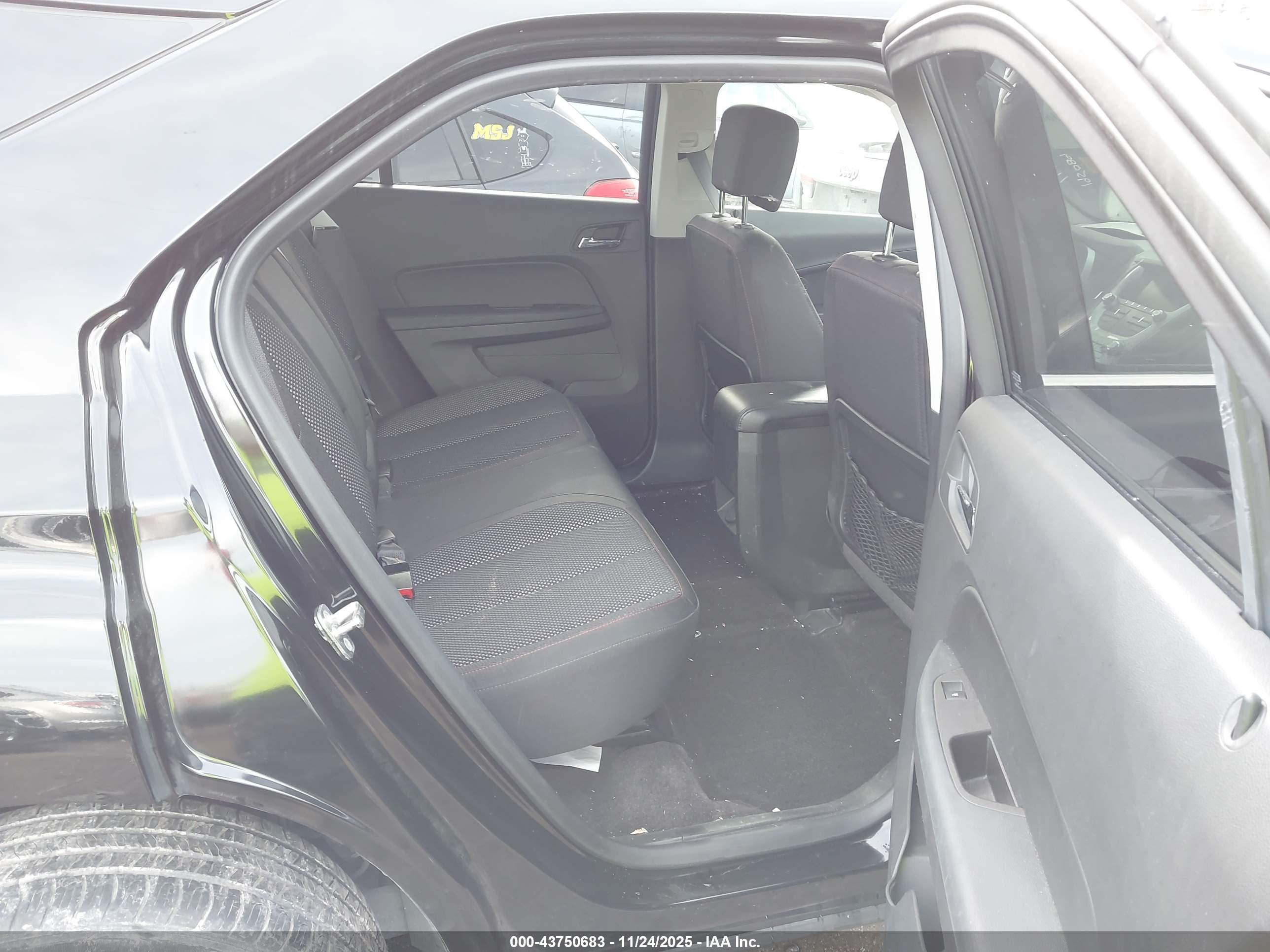 CHEVROLET EQUINOX image 8