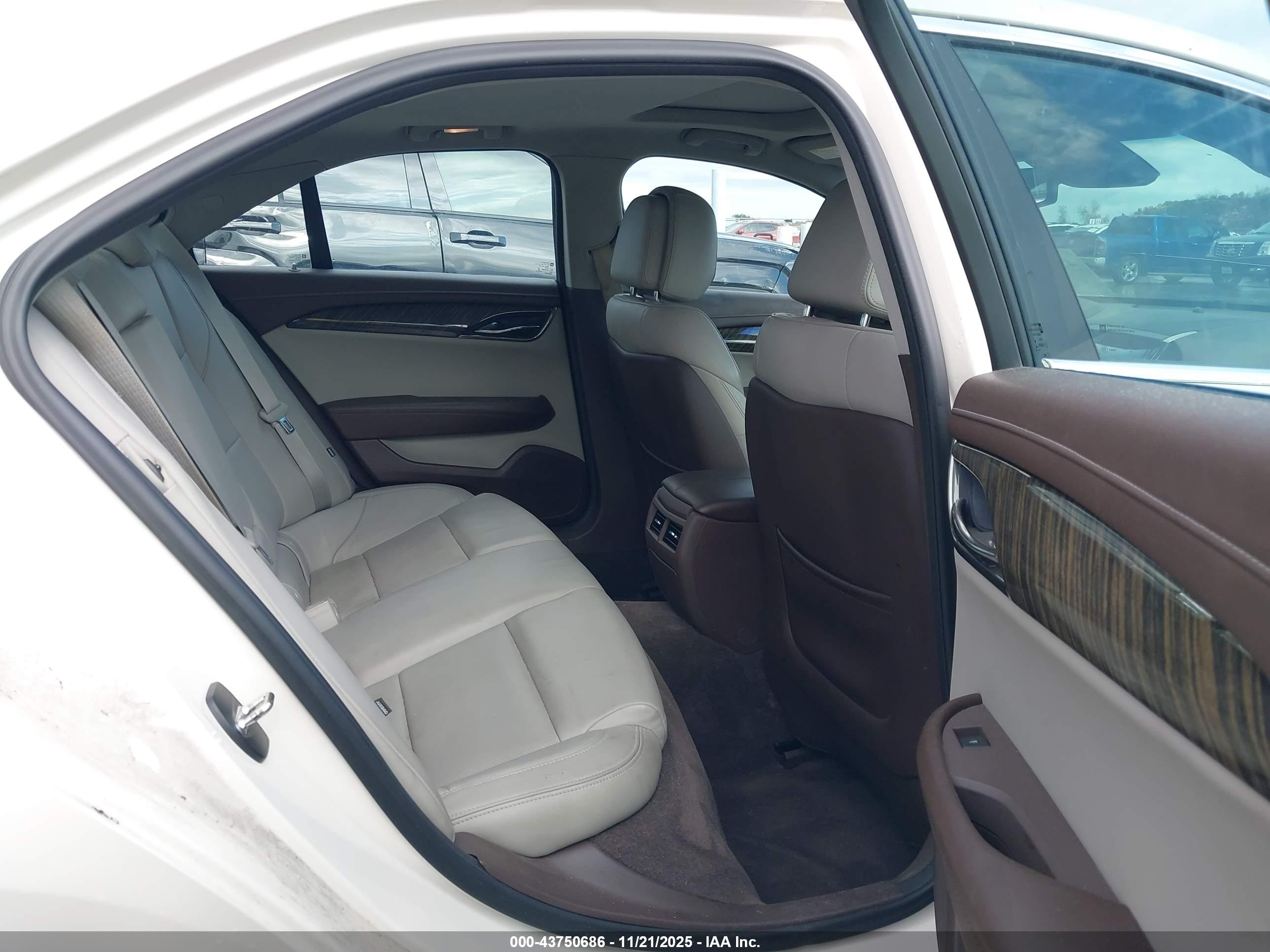 CADILLAC ATS image 8