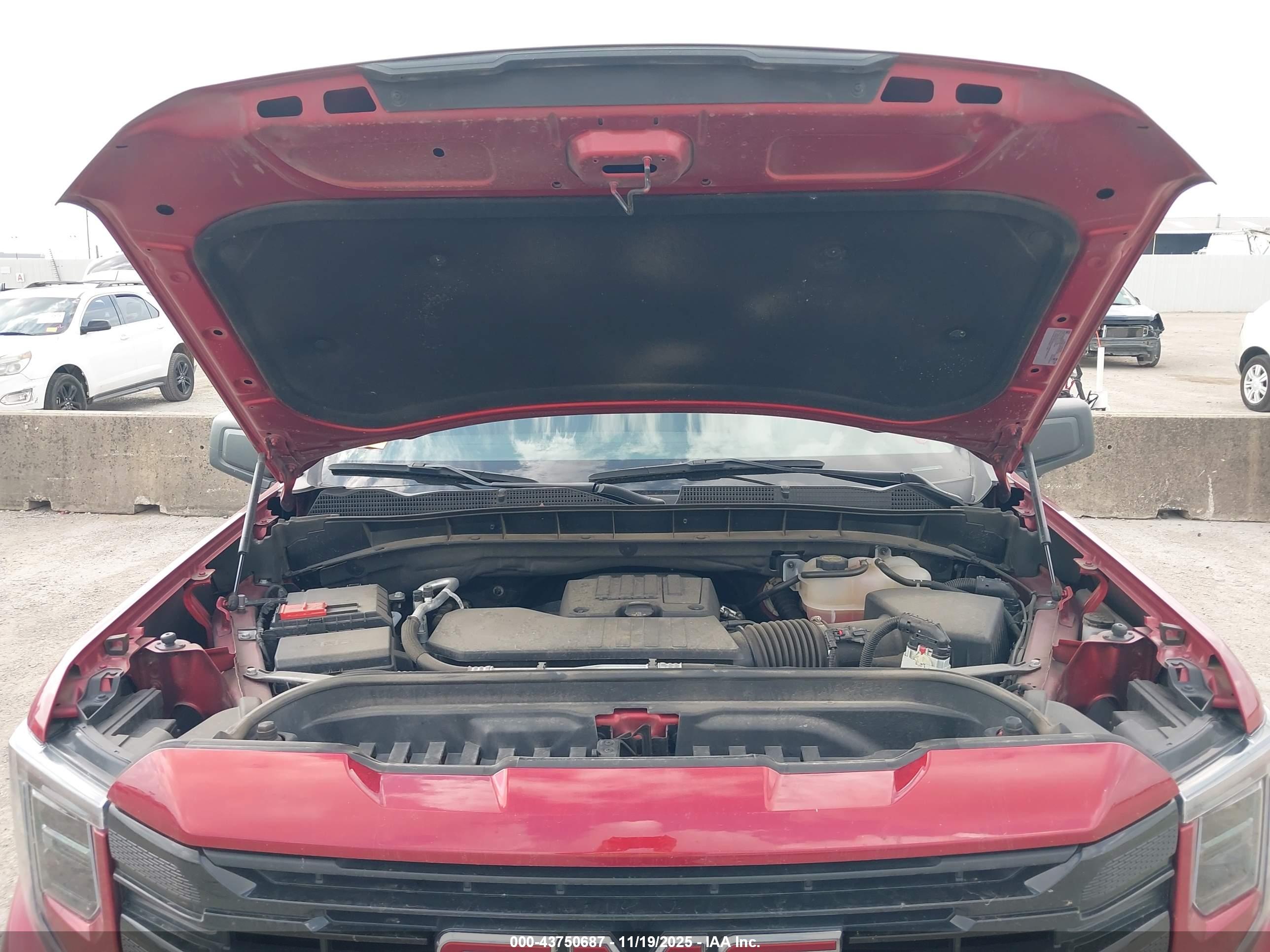 GMC SIERRA image 10