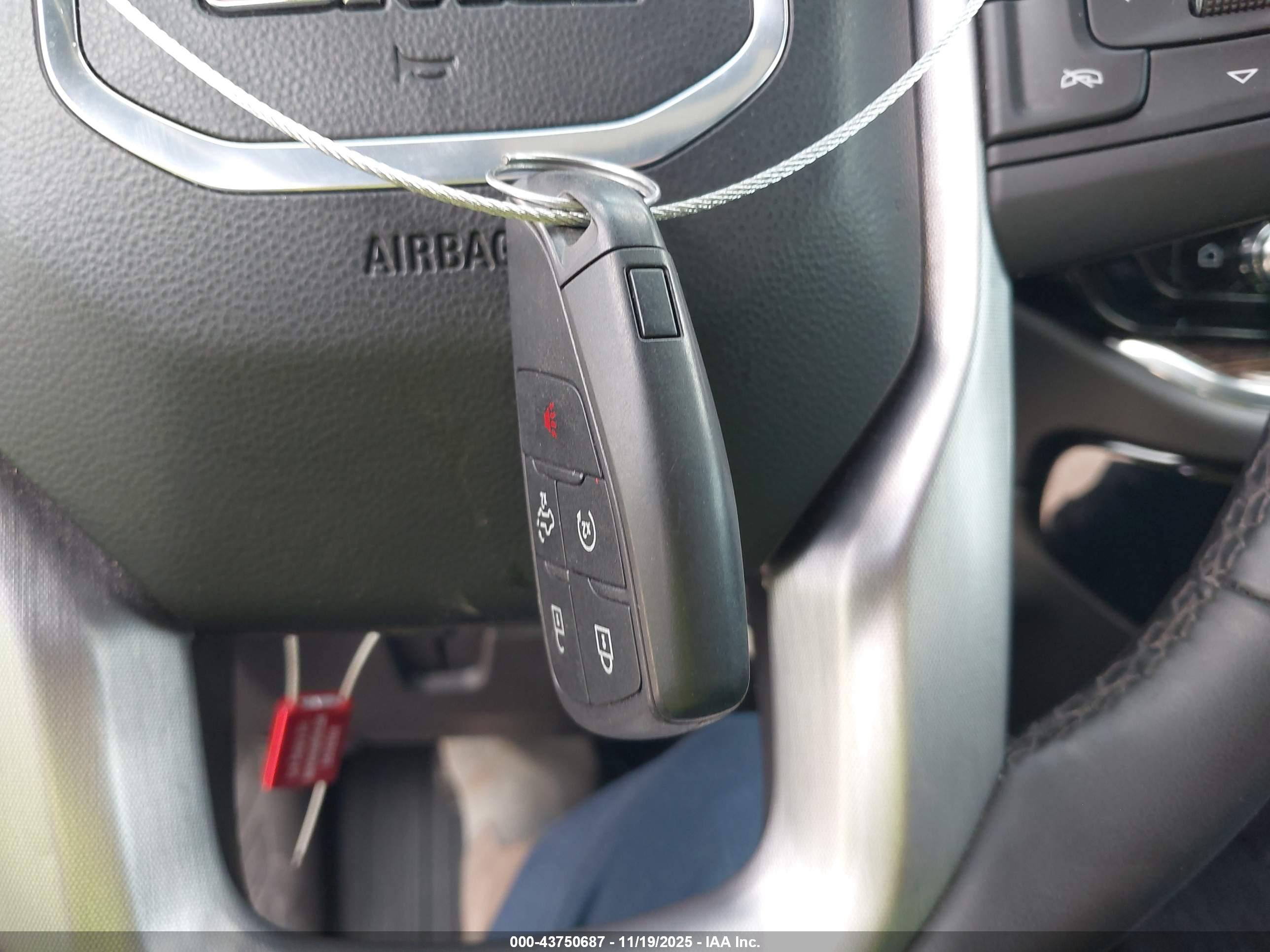 GMC SIERRA image 11