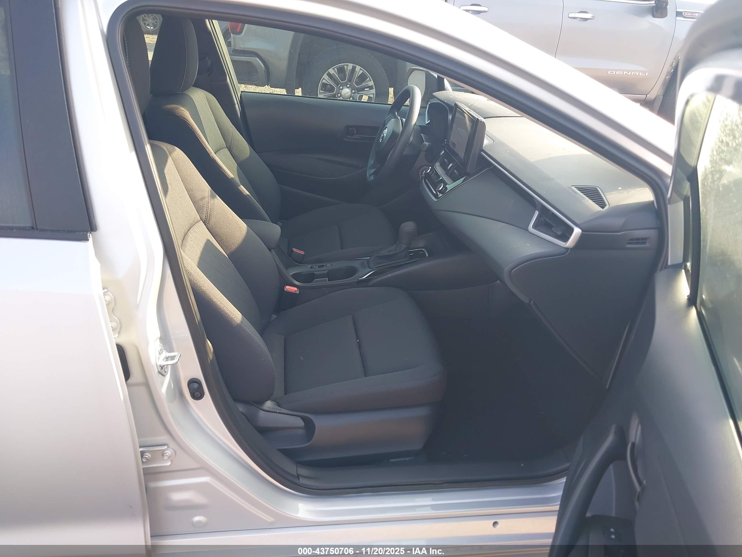 TOYOTA COROLLA image 5