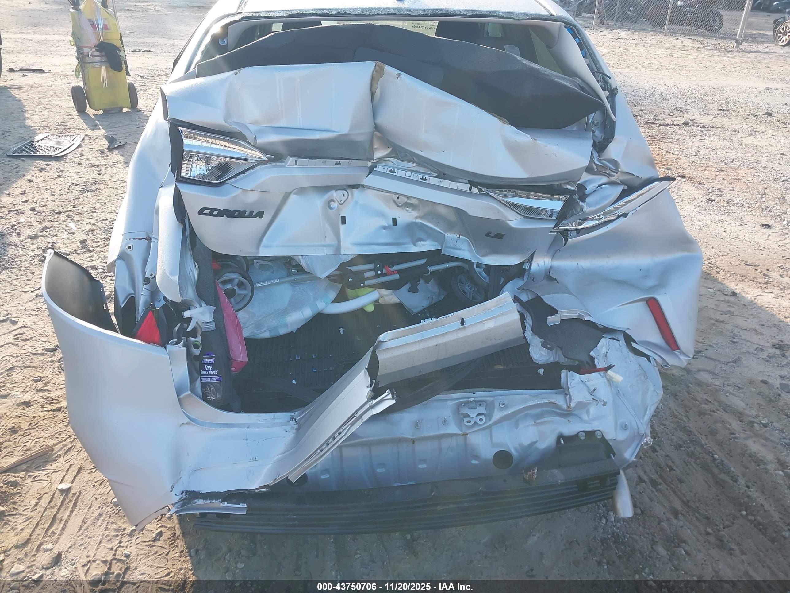 TOYOTA COROLLA image 6