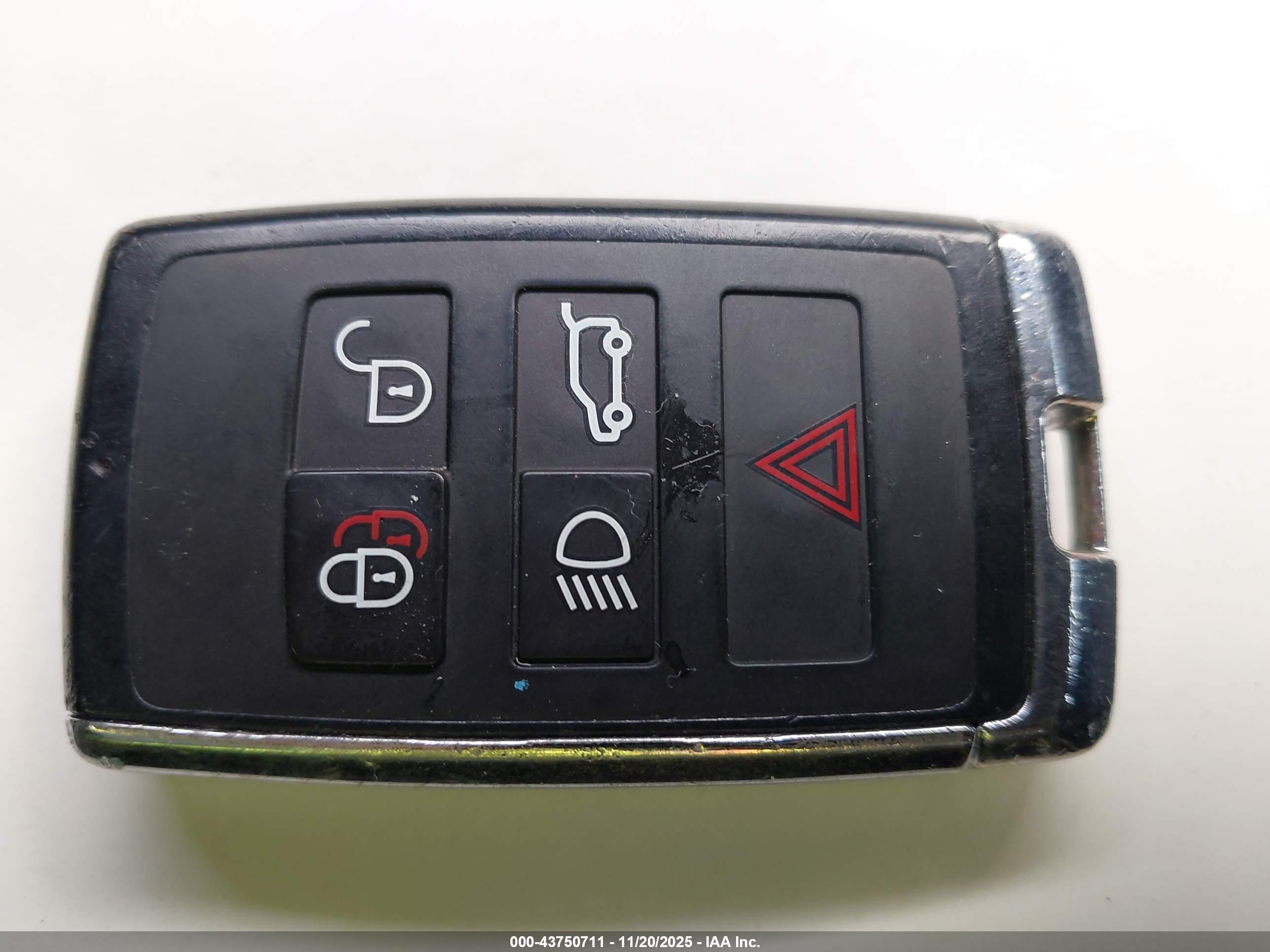 LAND ROVER image 11