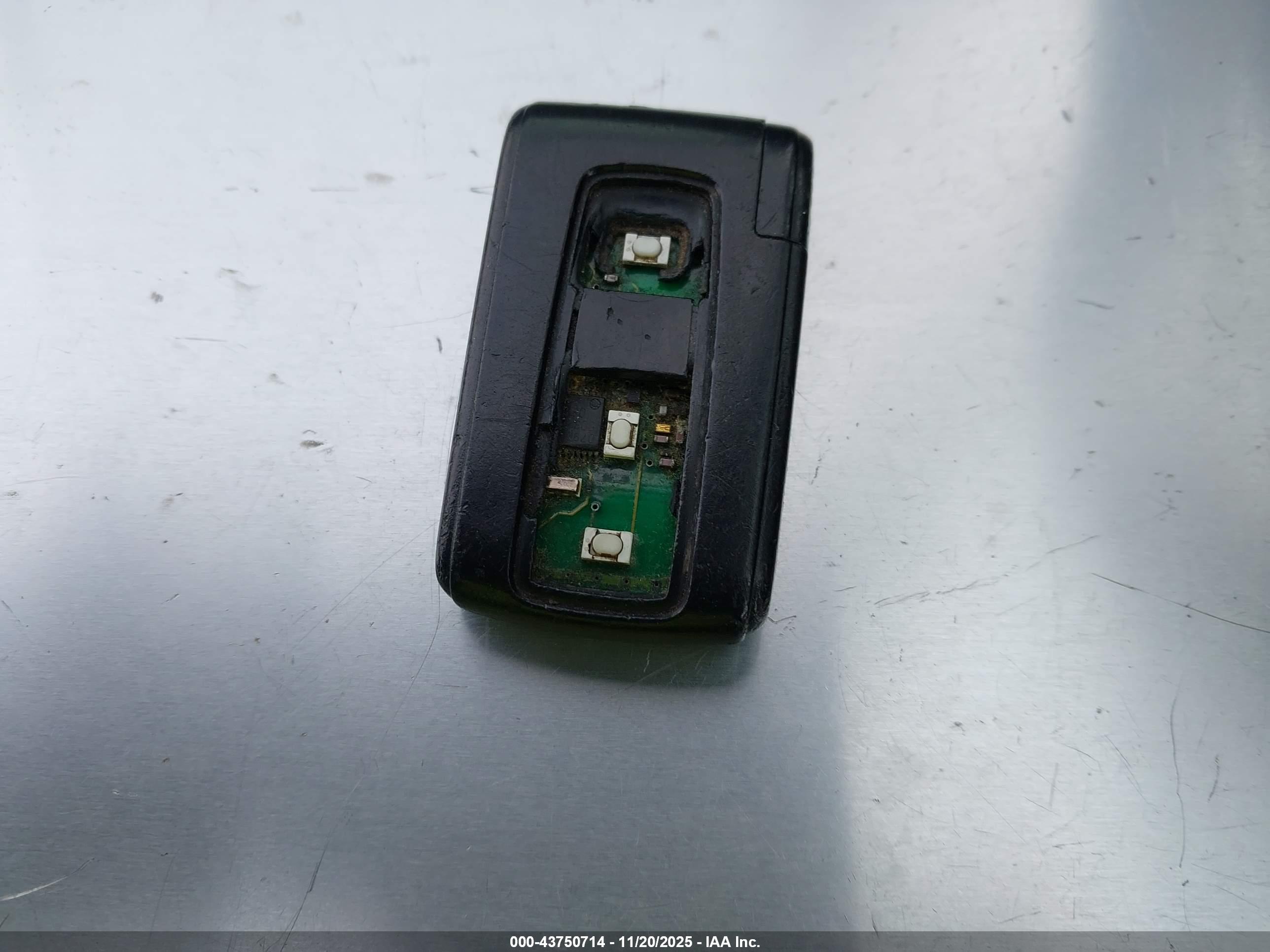 TOYOTA PRIUS image 11