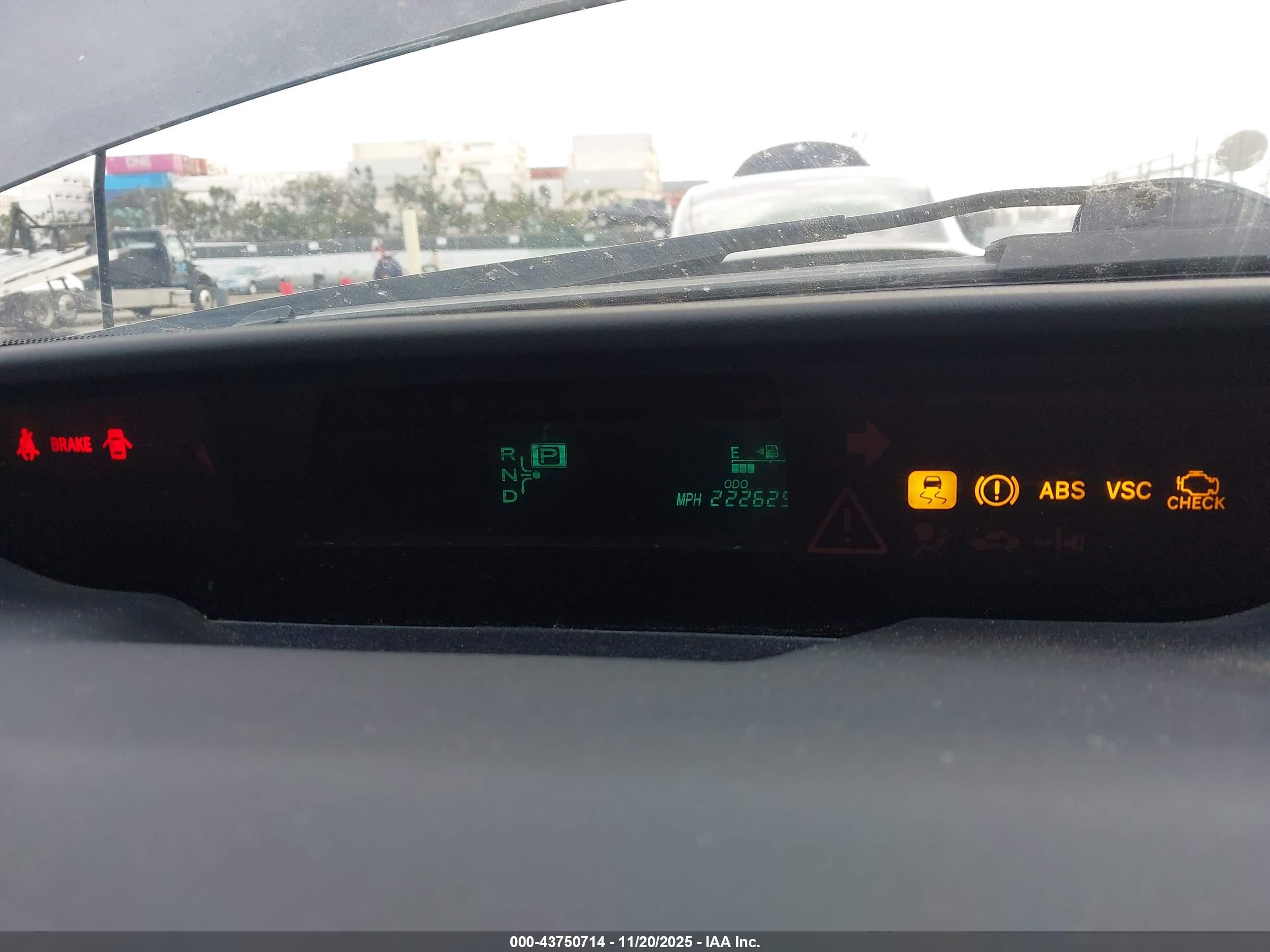 TOYOTA PRIUS image 7