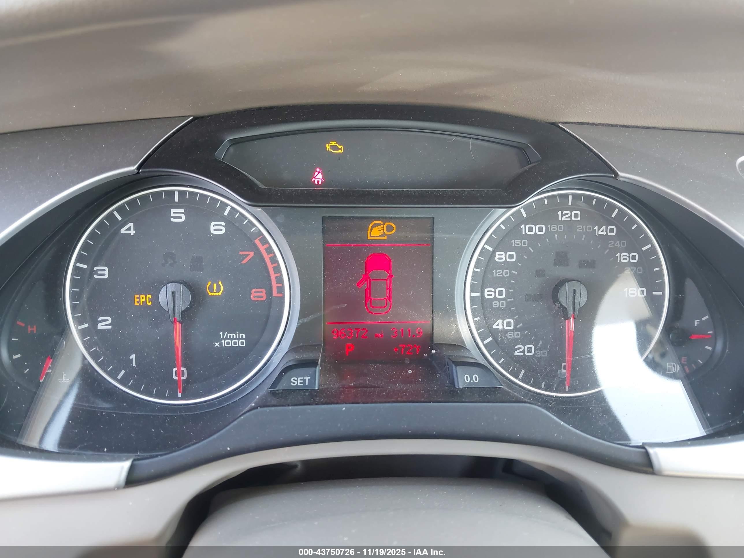 AUDI A4 image 7