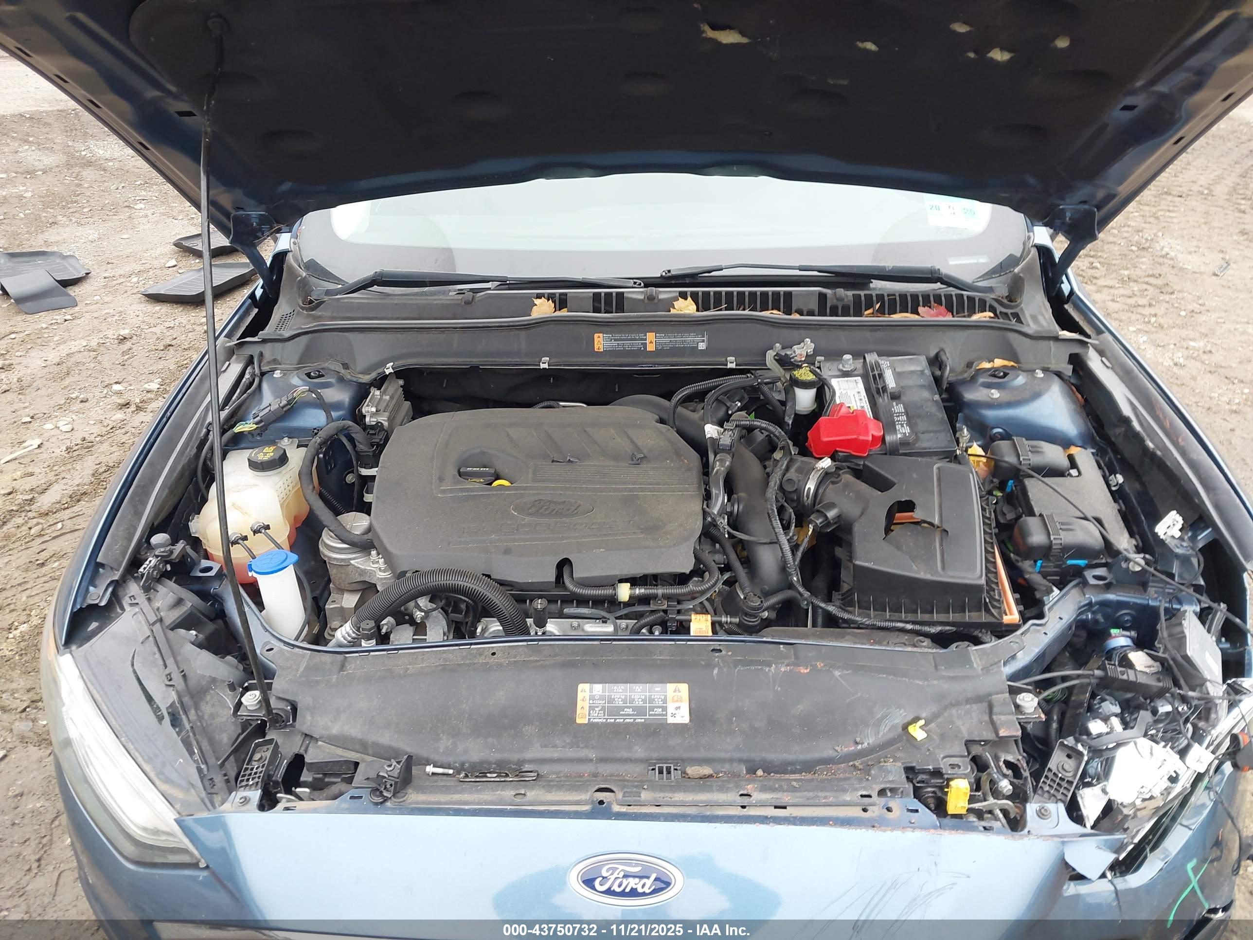 FORD FUSION image 10