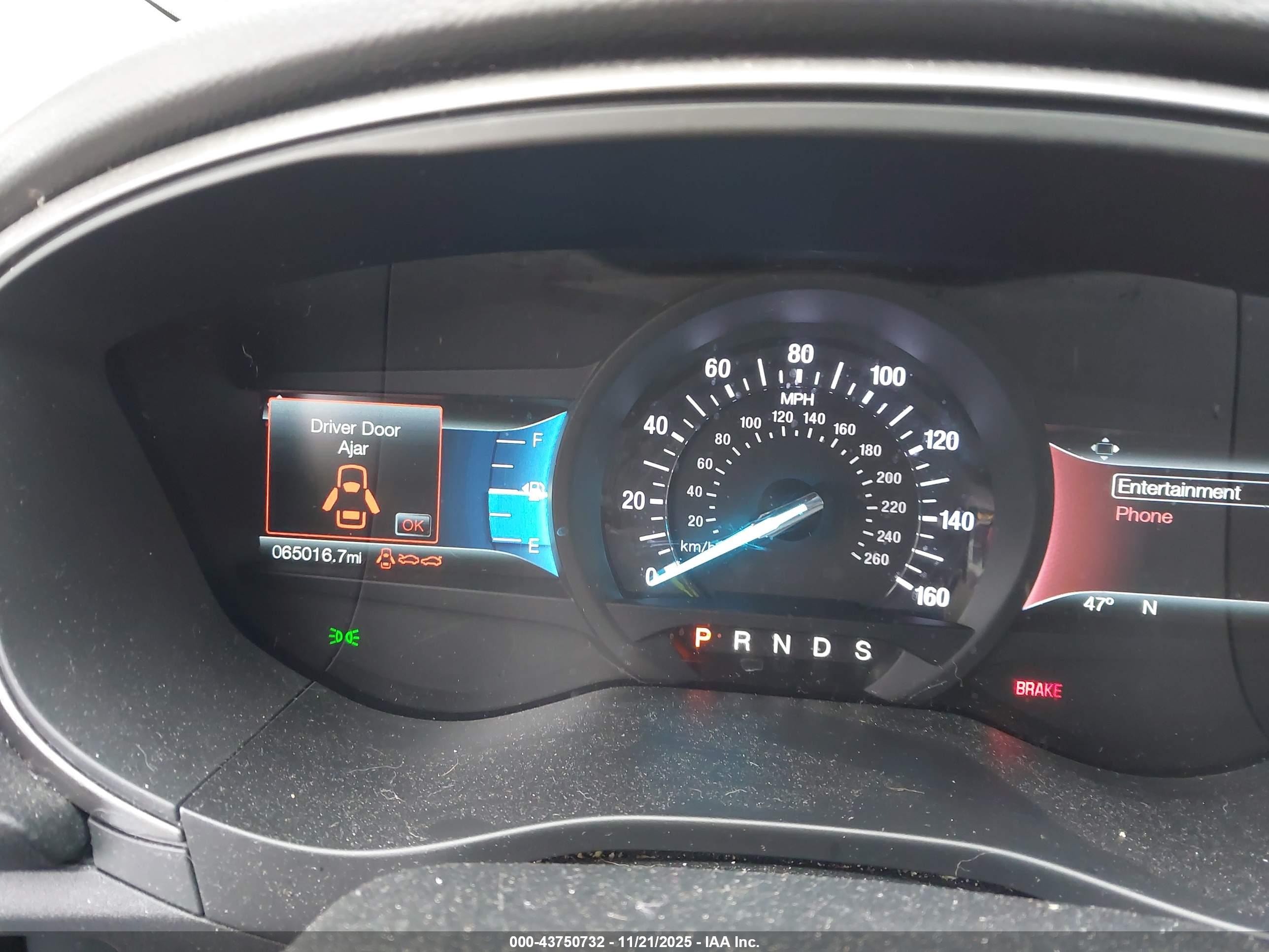 FORD FUSION image 7