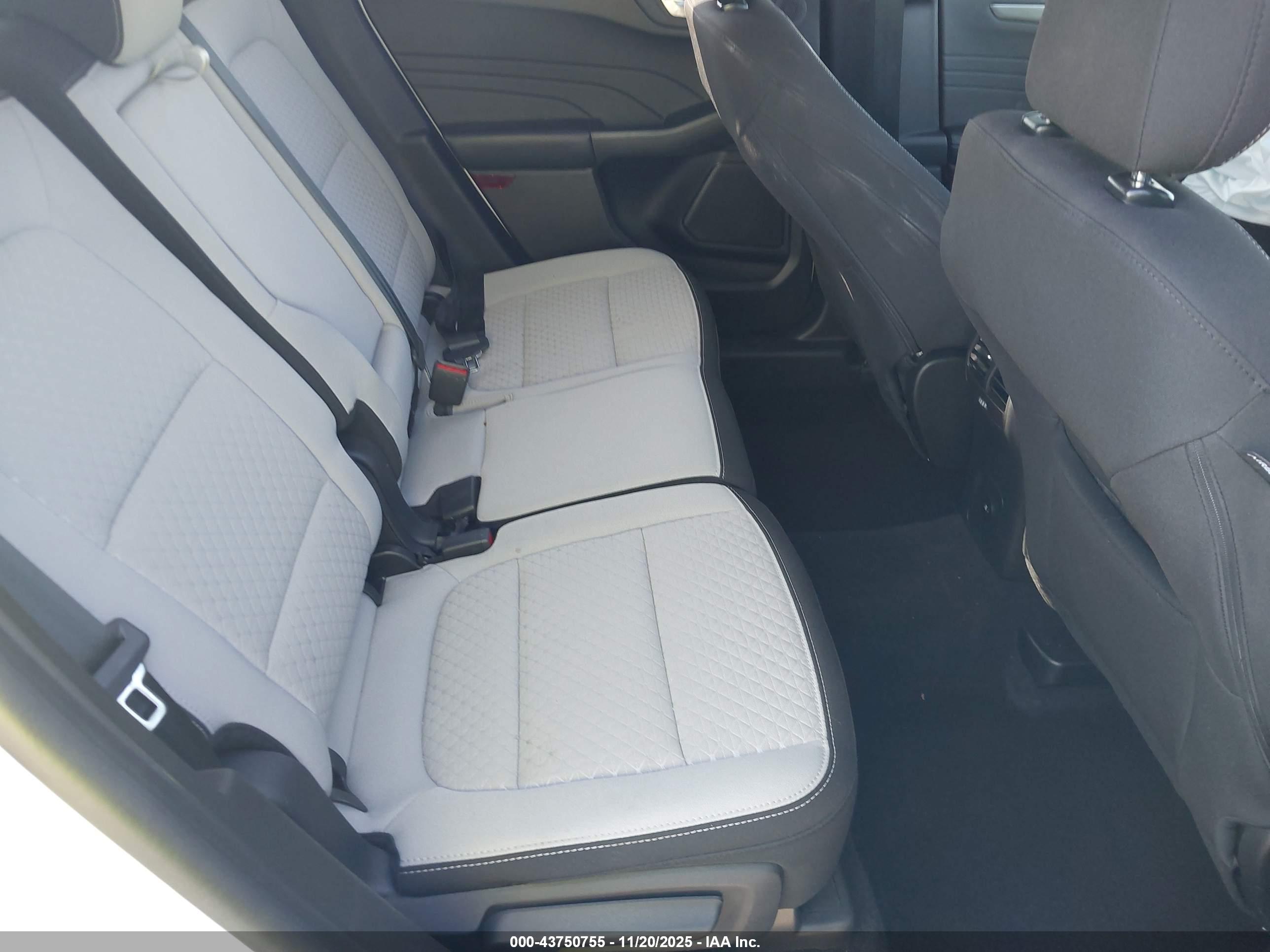 FORD ESCAPE image 8