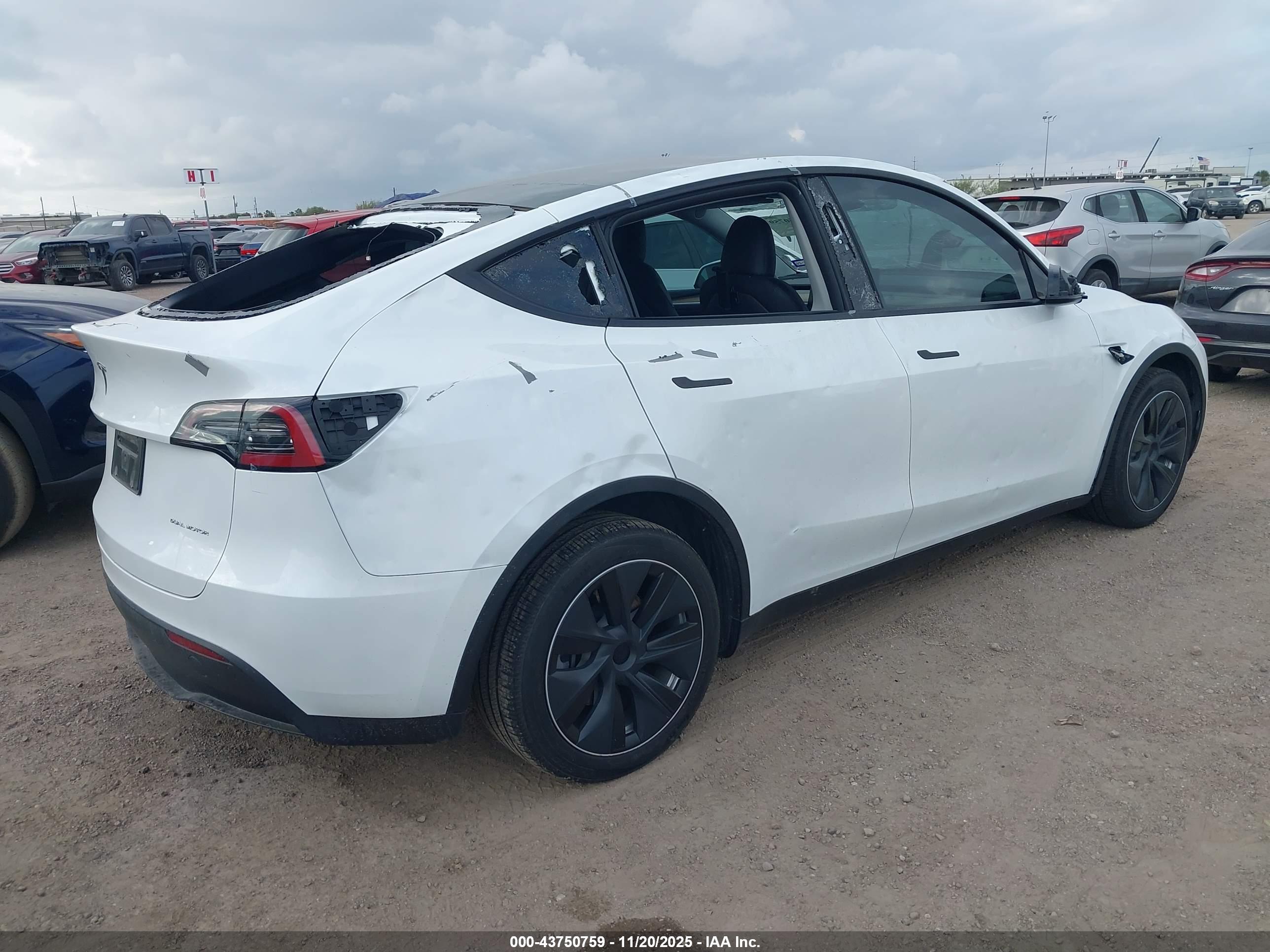 TESLA MODEL image 4