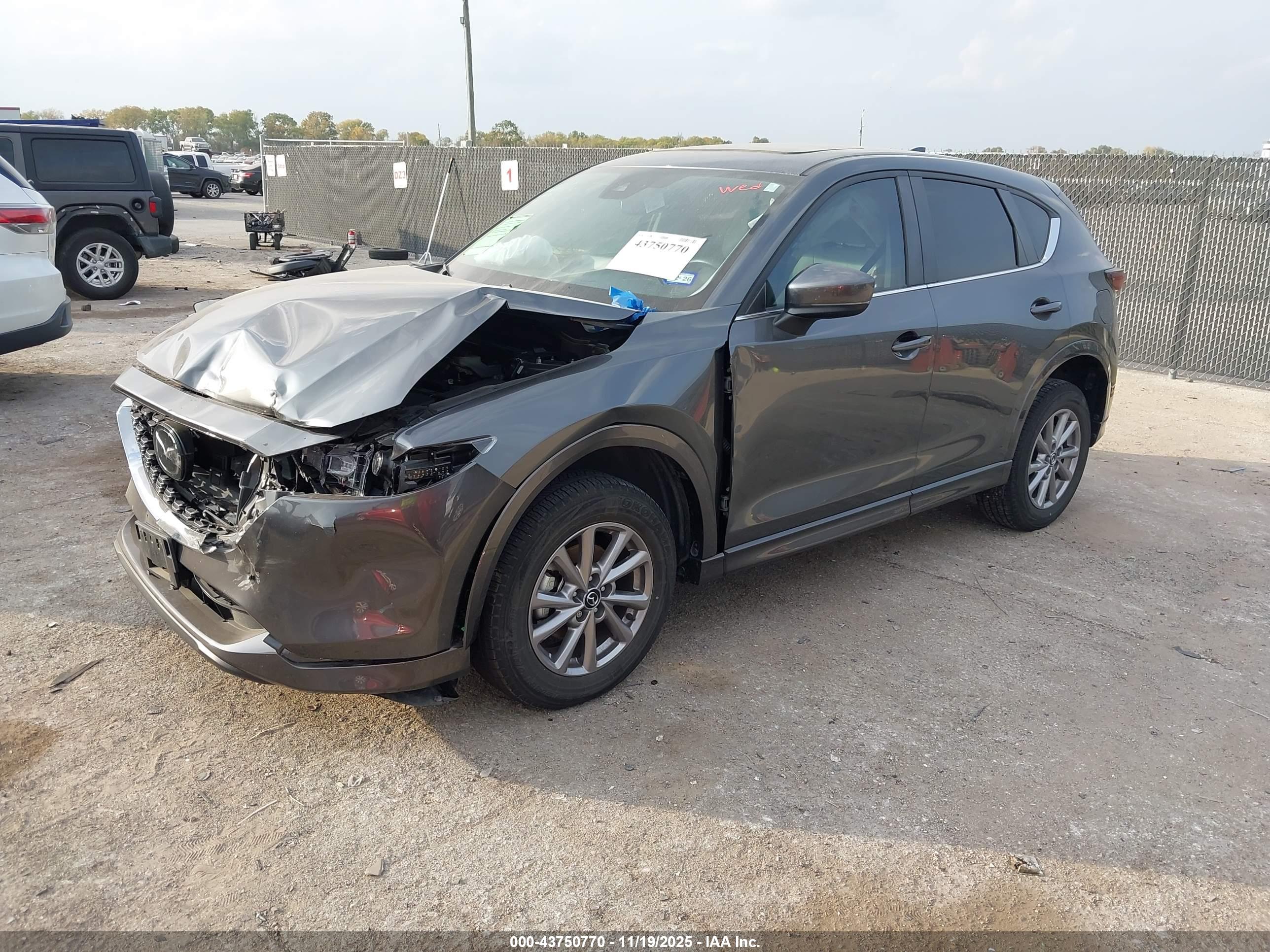 MAZDA CX-5 image 2
