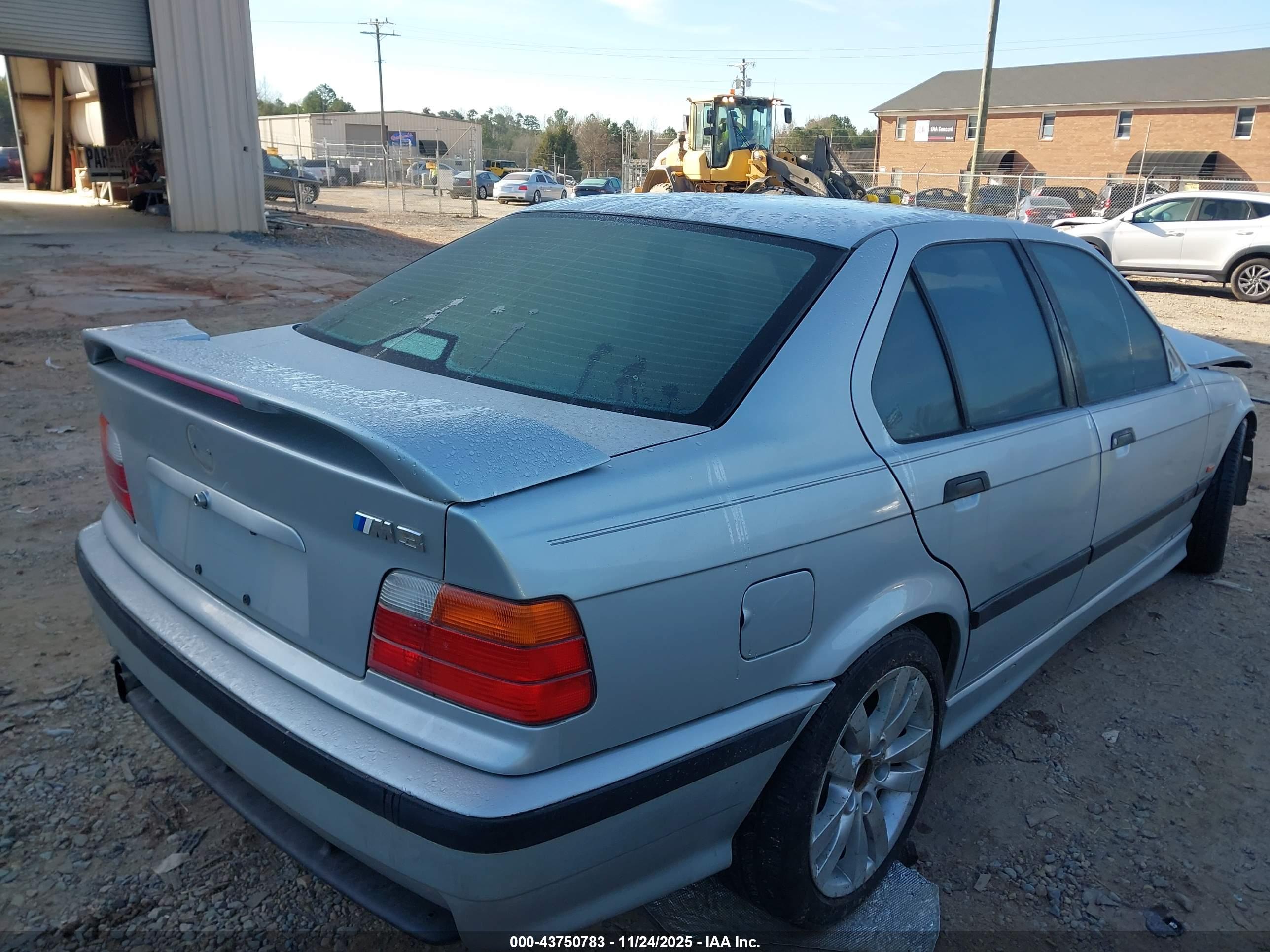 BMW M3 image 4
