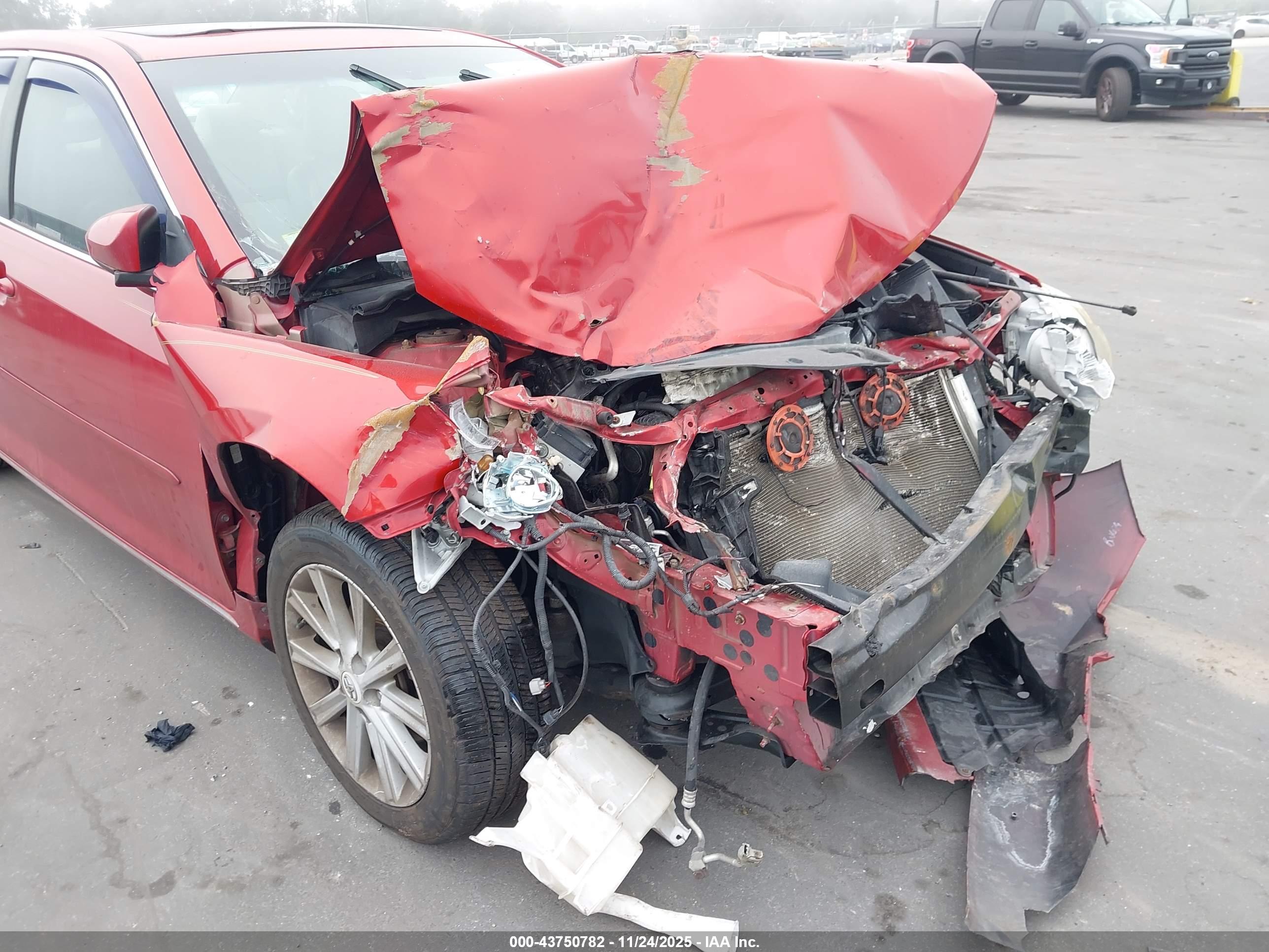 TOYOTA CAMRY image 6