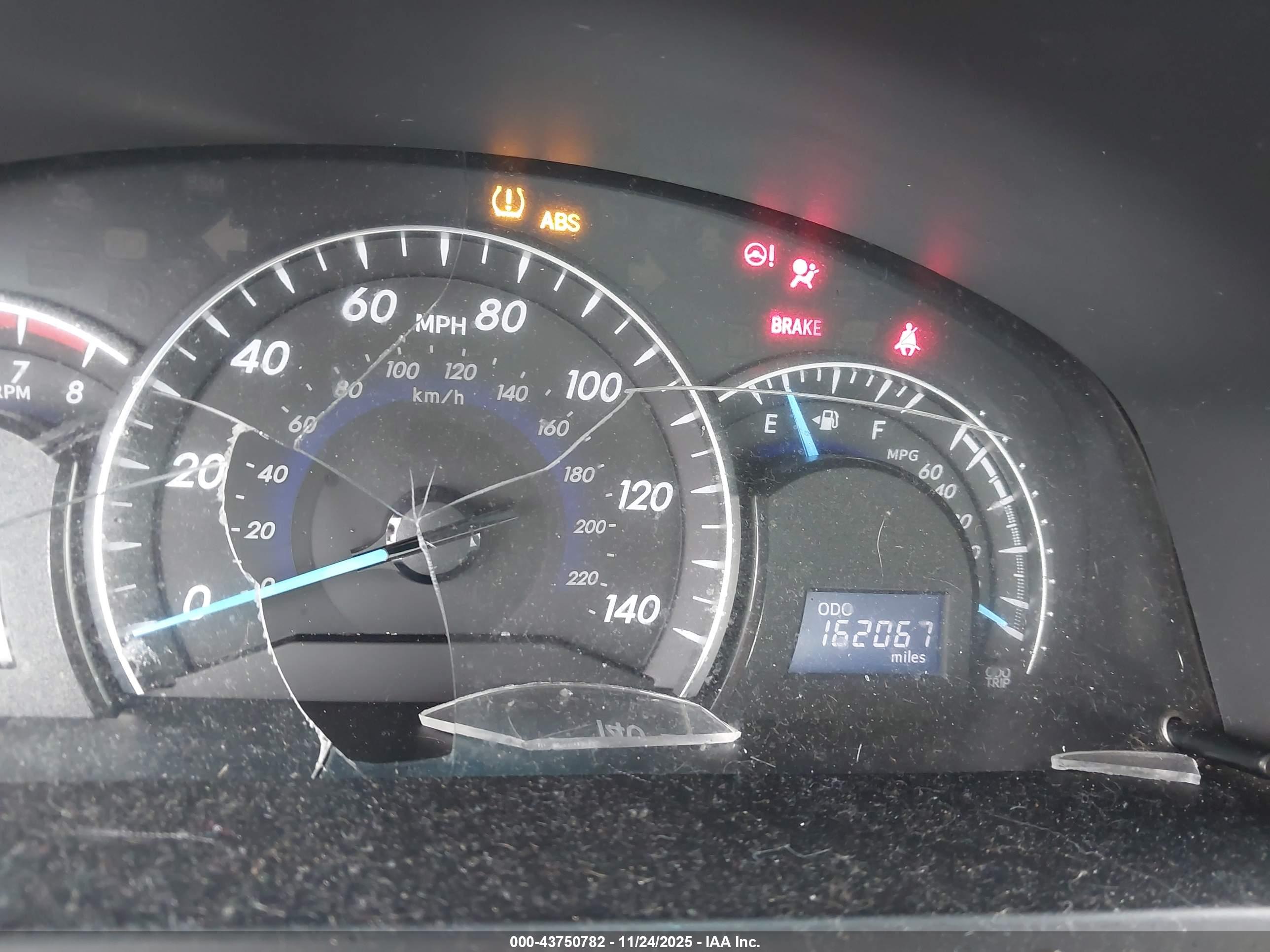 TOYOTA CAMRY image 7