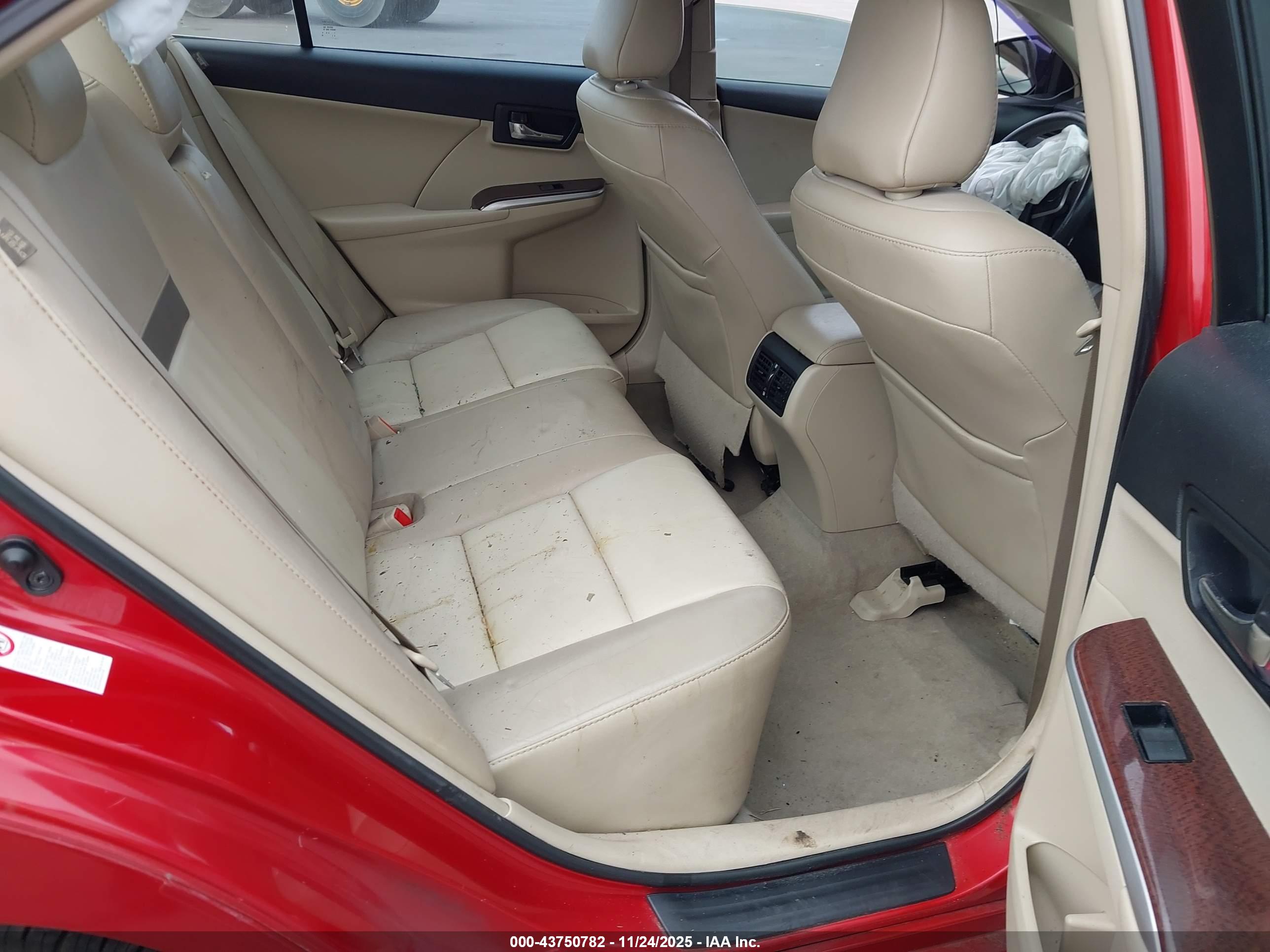 TOYOTA CAMRY image 8