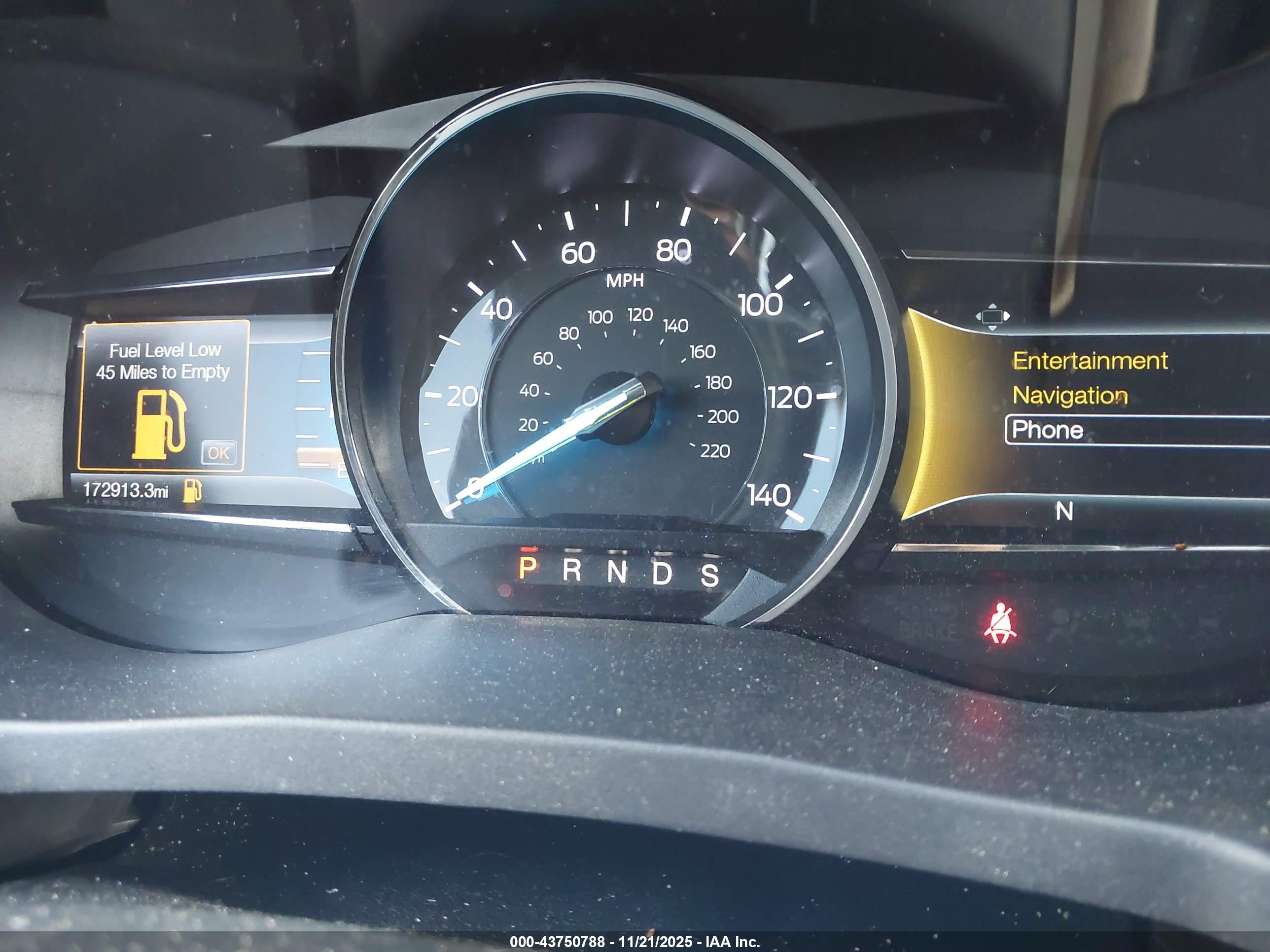 FORD EXPLORER image 7