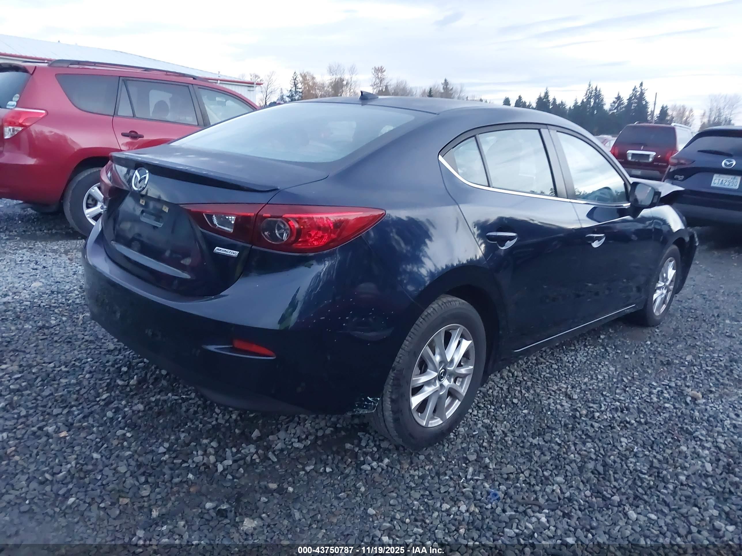 MAZDA MAZDA3 image 4