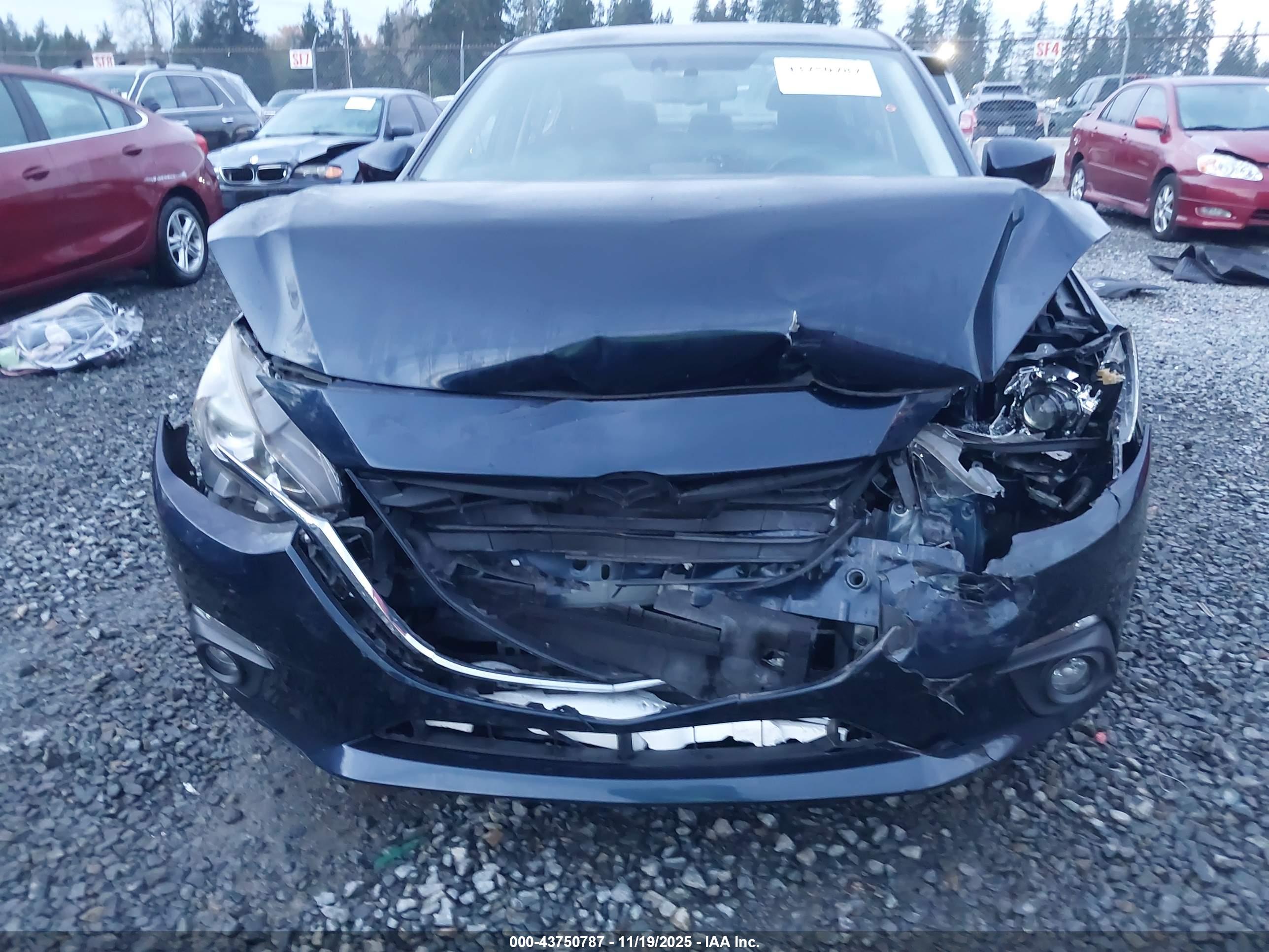 MAZDA MAZDA3 image 6