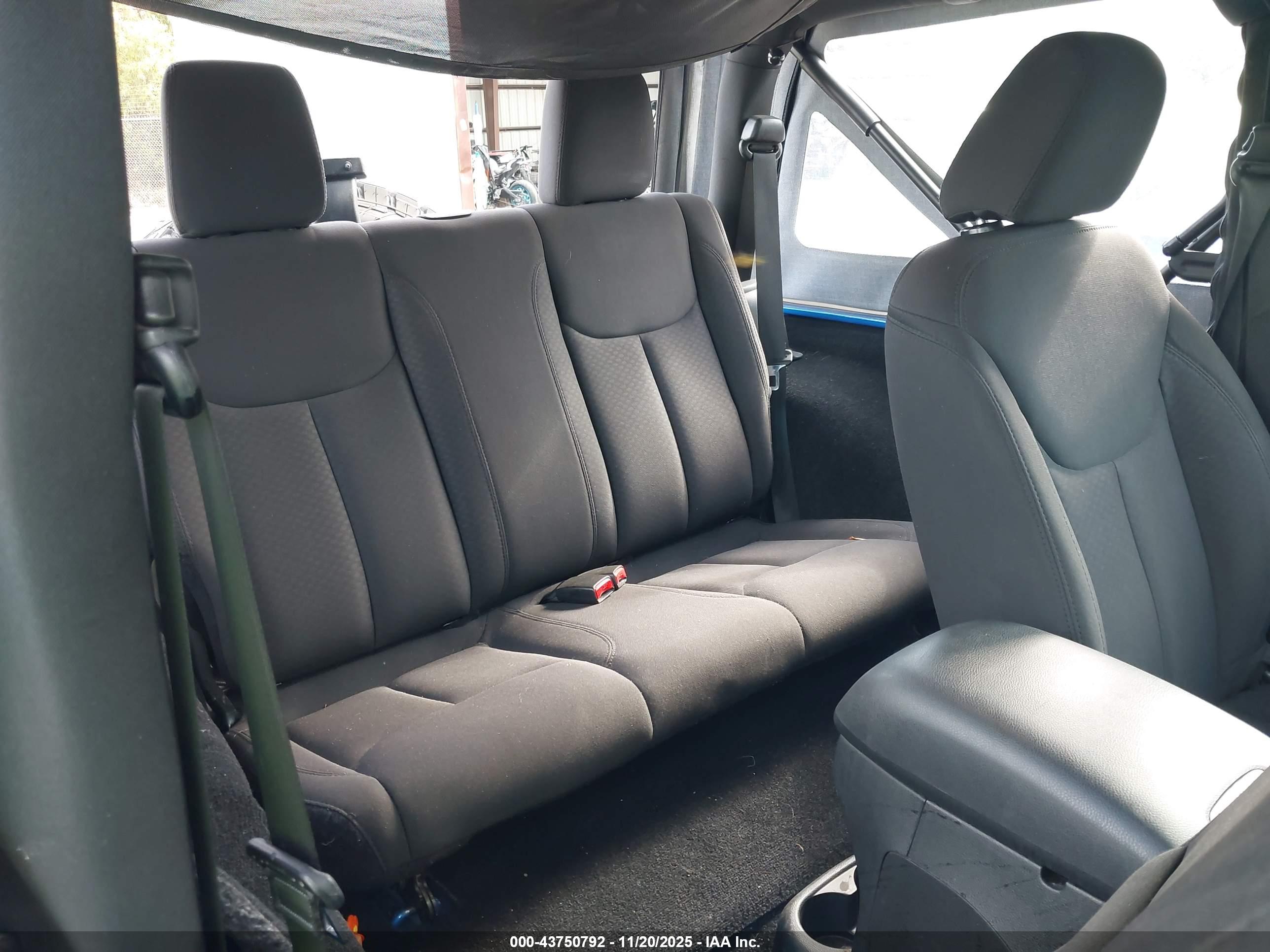JEEP WRANGLER image 8