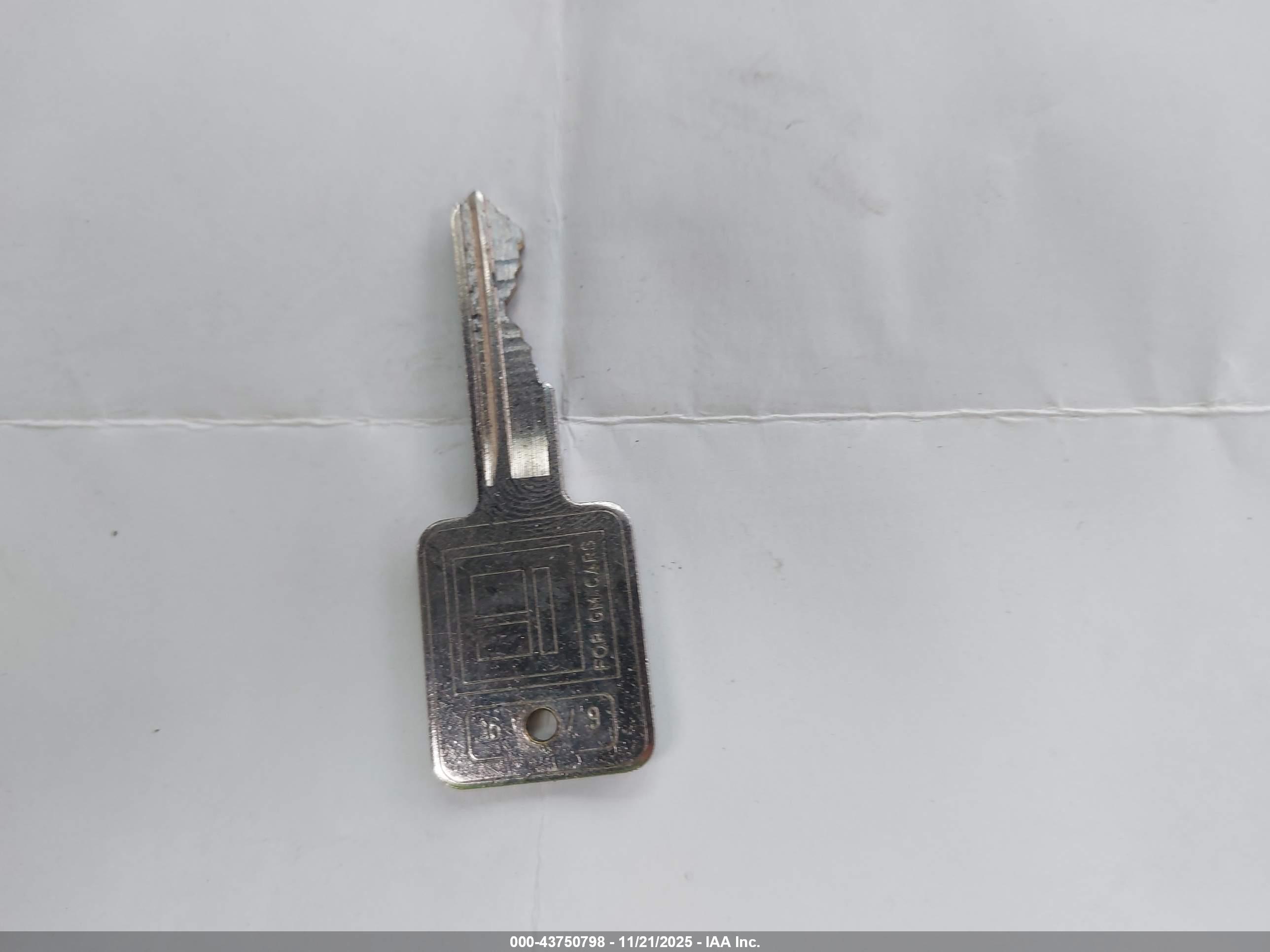 CHEVROLET EL image 11