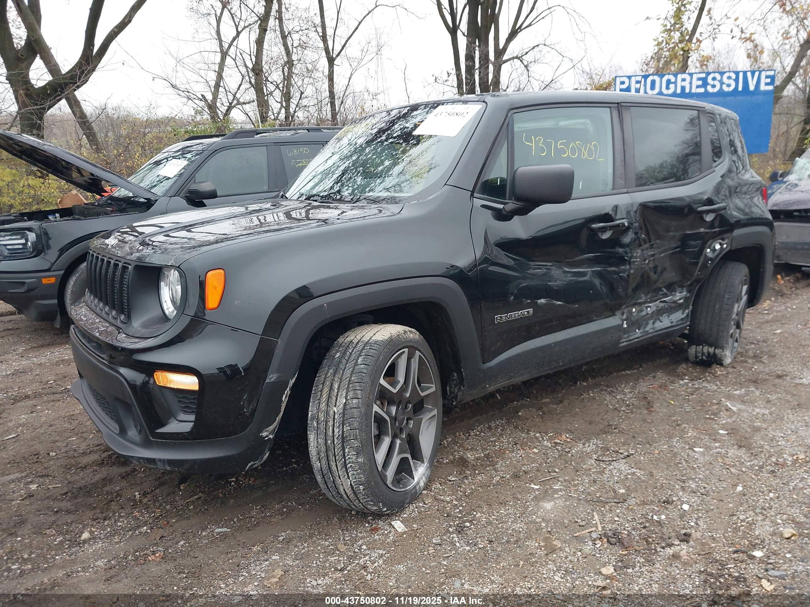 JEEP RENEGADE image 6
