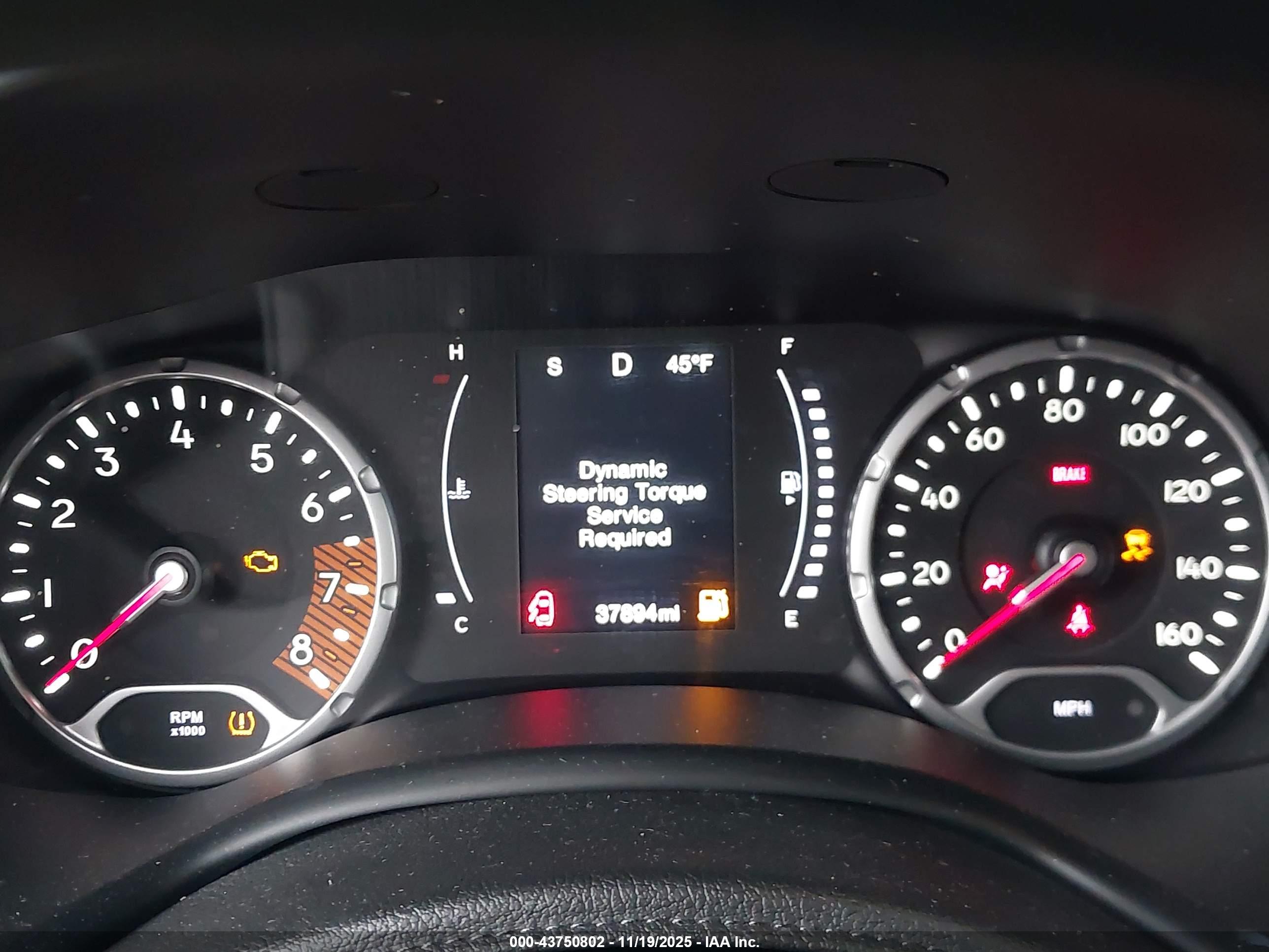JEEP RENEGADE image 7