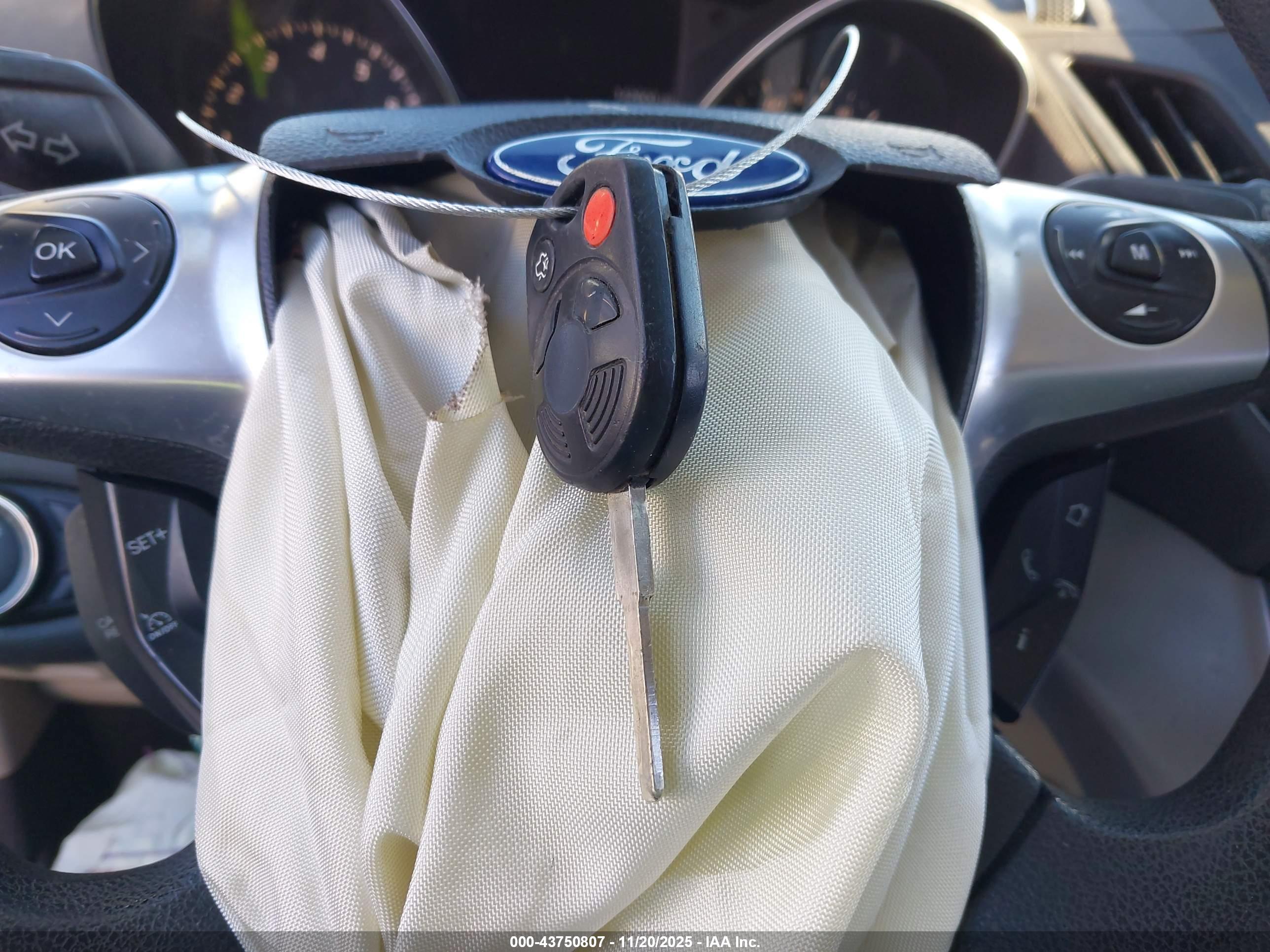 FORD ESCAPE image 11