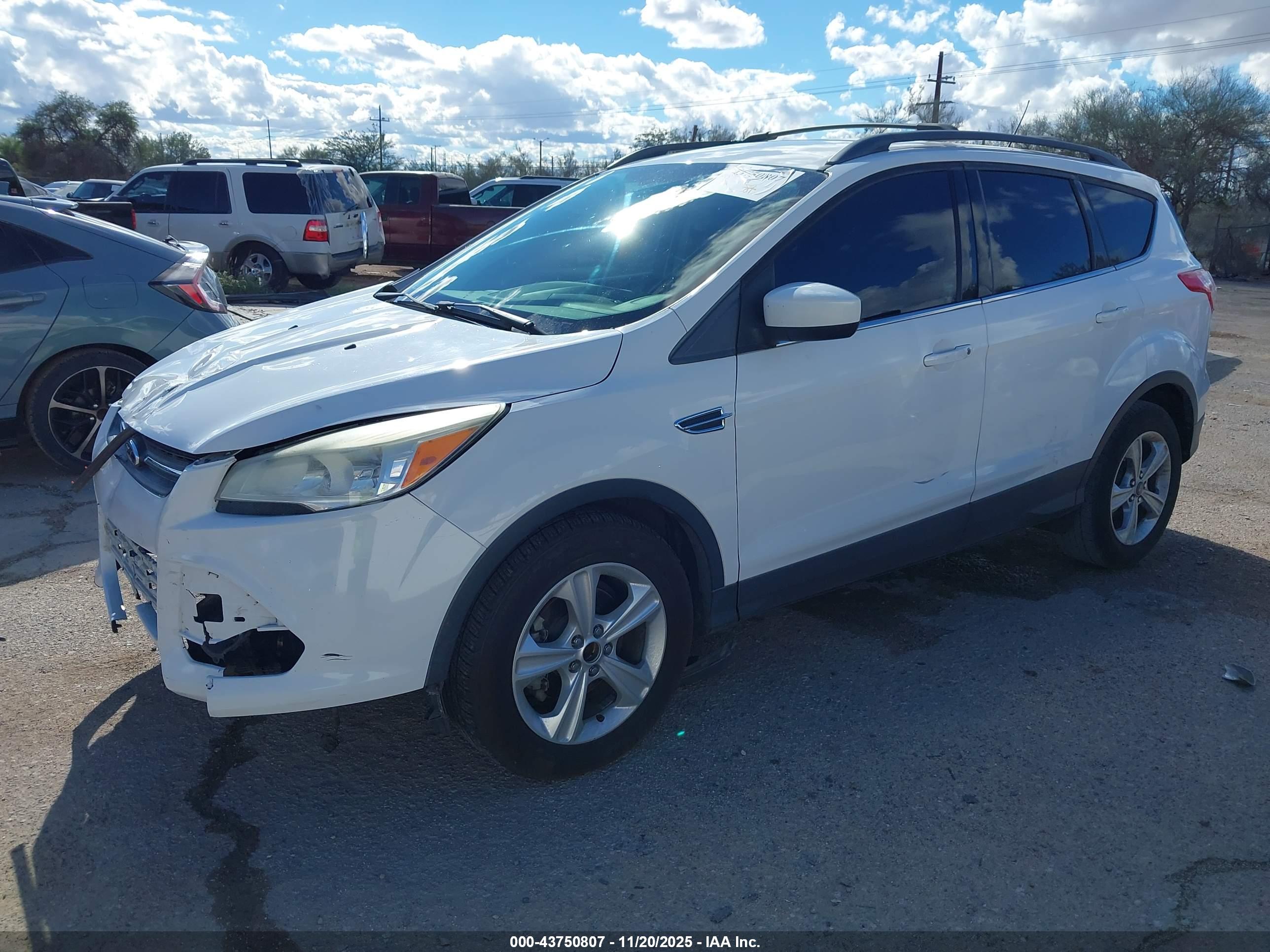 FORD ESCAPE image 2