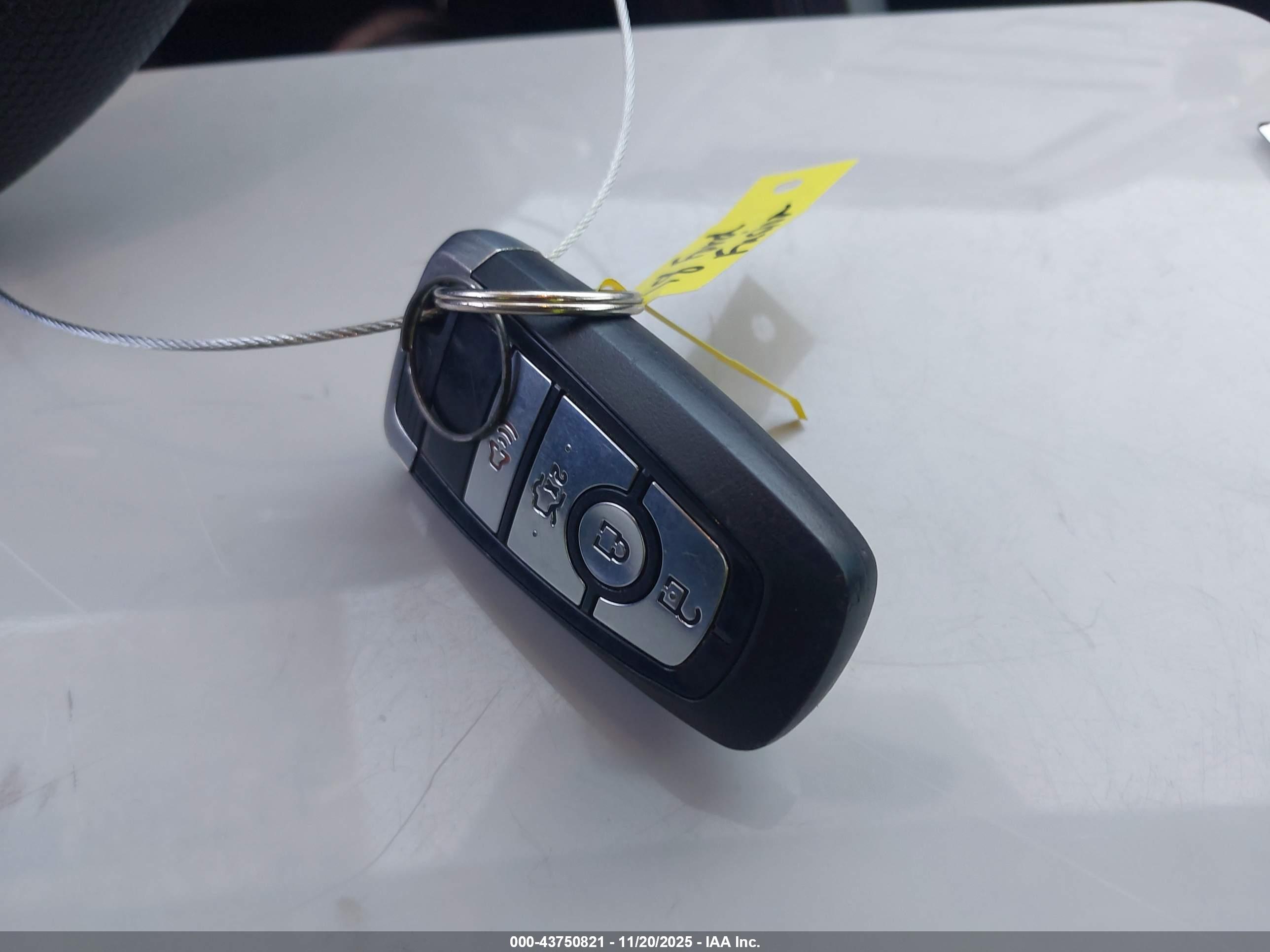 FORD FUSION image 11