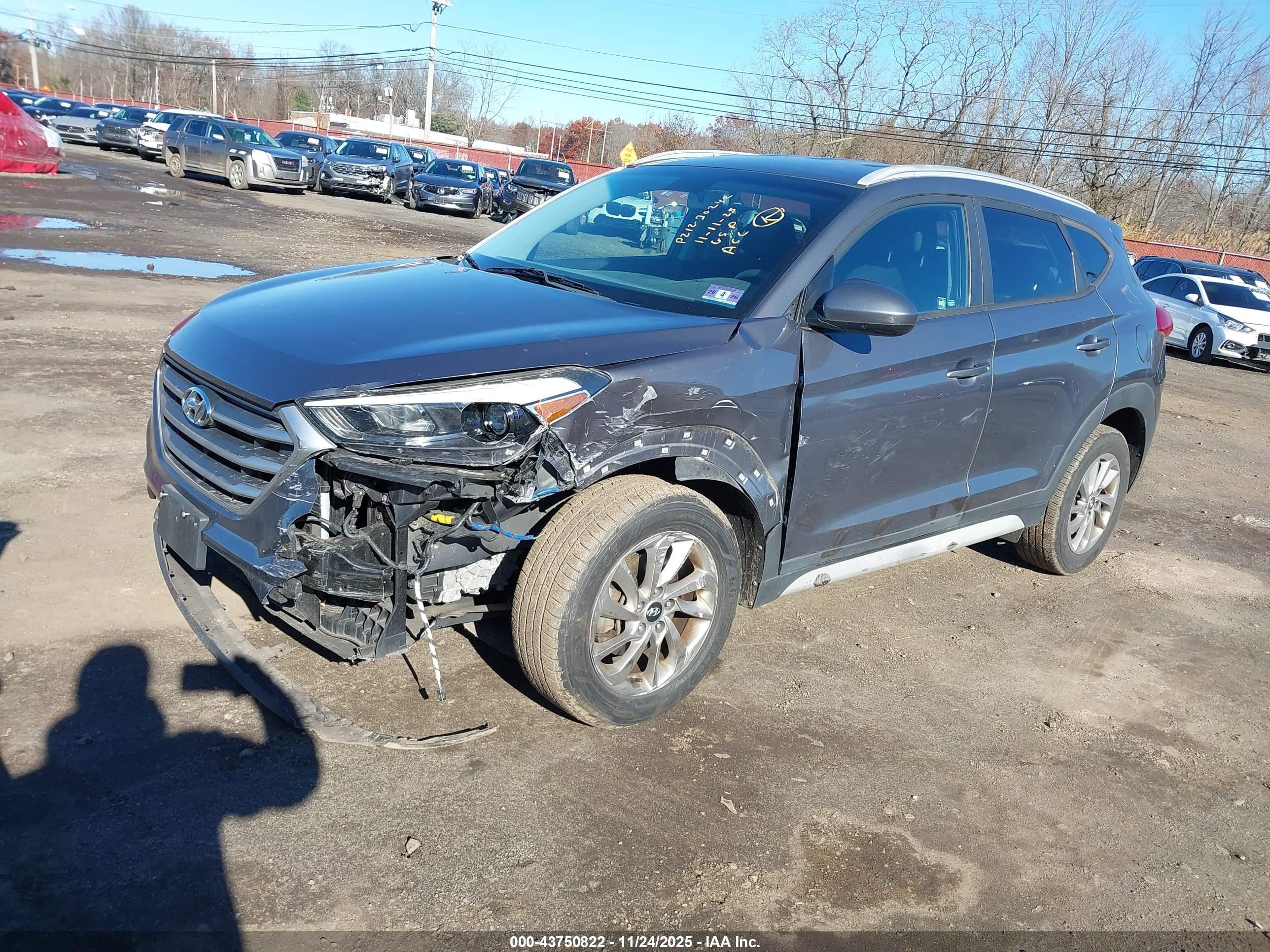 HYUNDAI TUCSON image 2