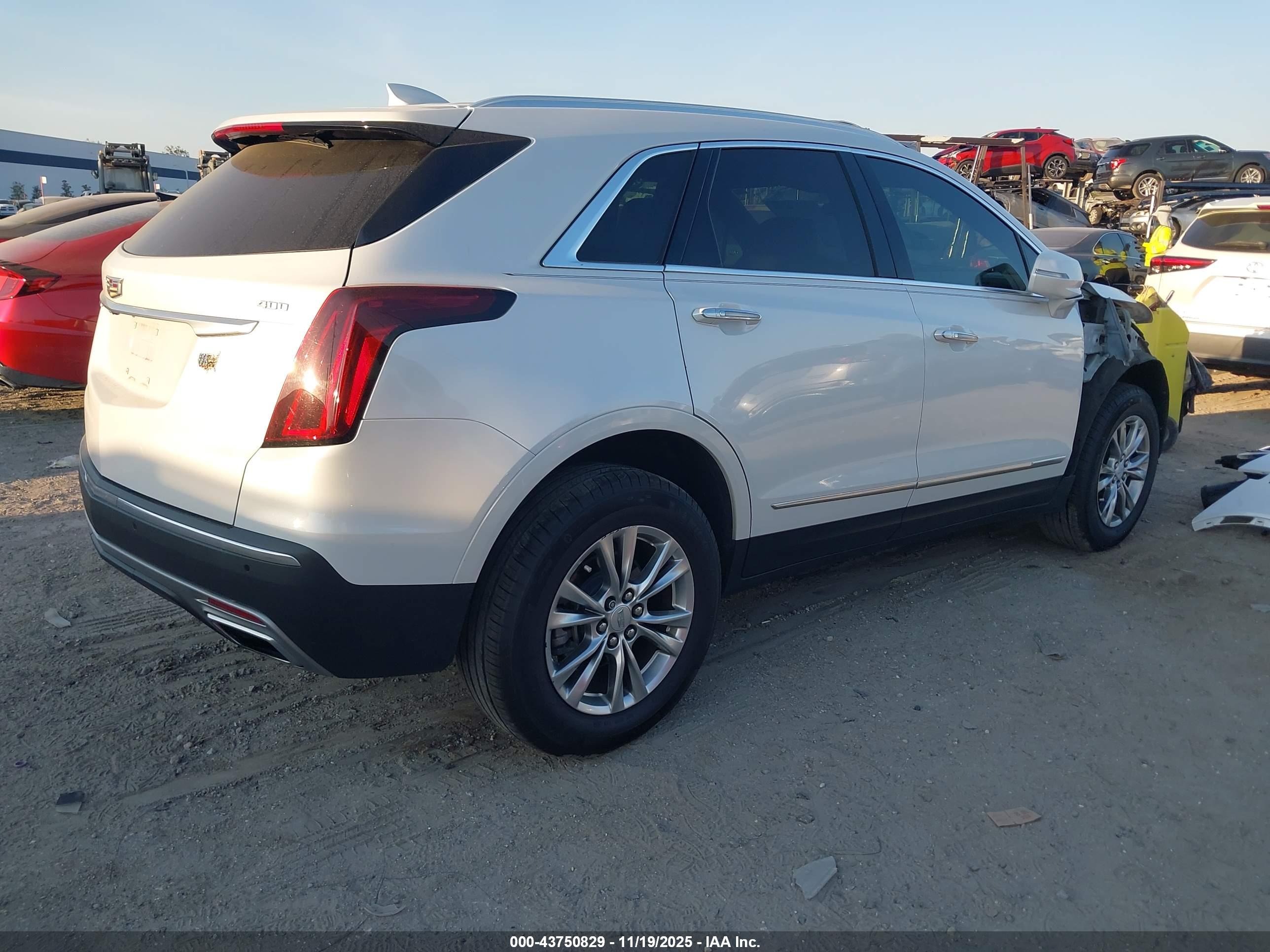 CADILLAC XT5 image 4