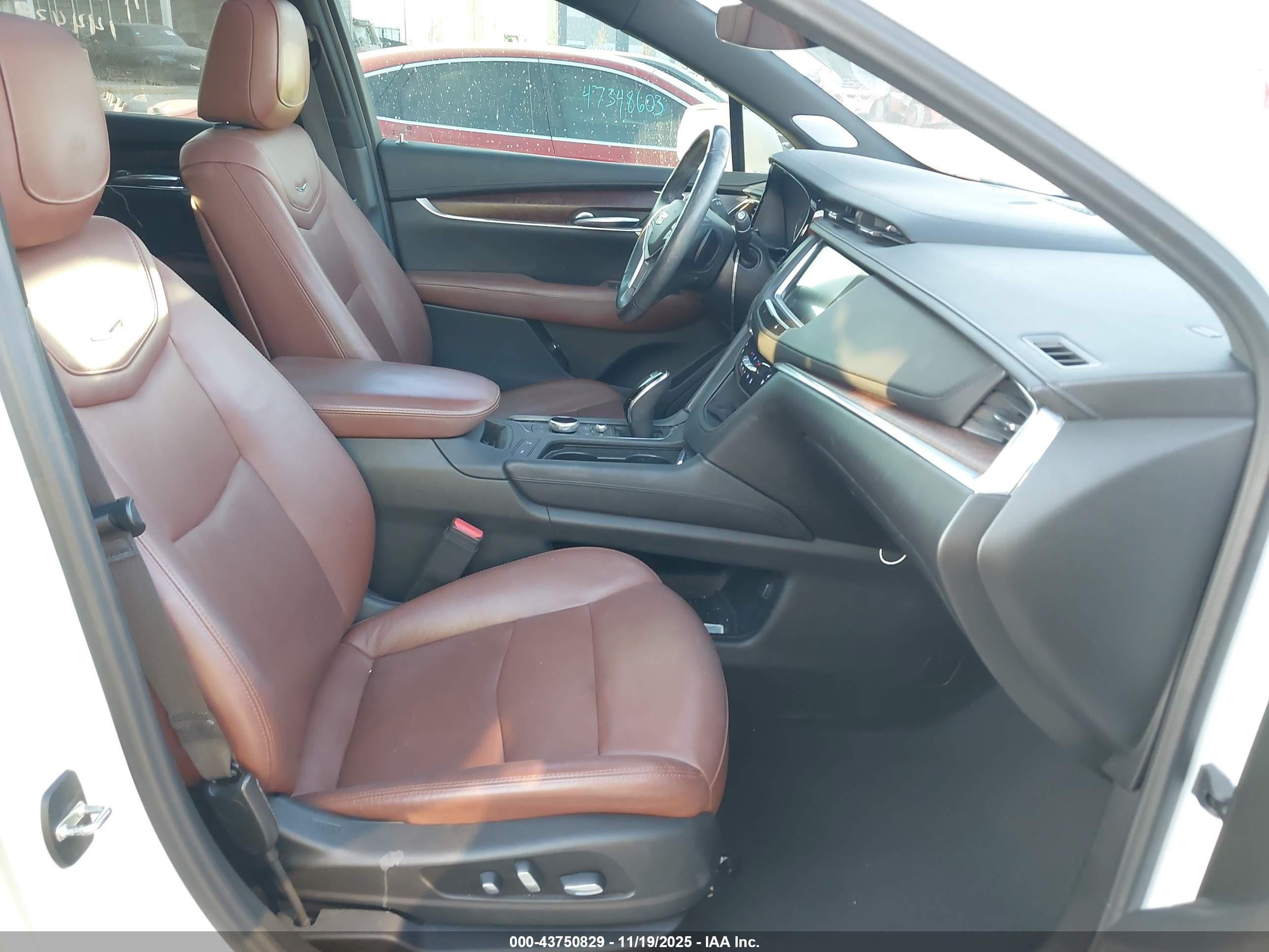 CADILLAC XT5 image 5