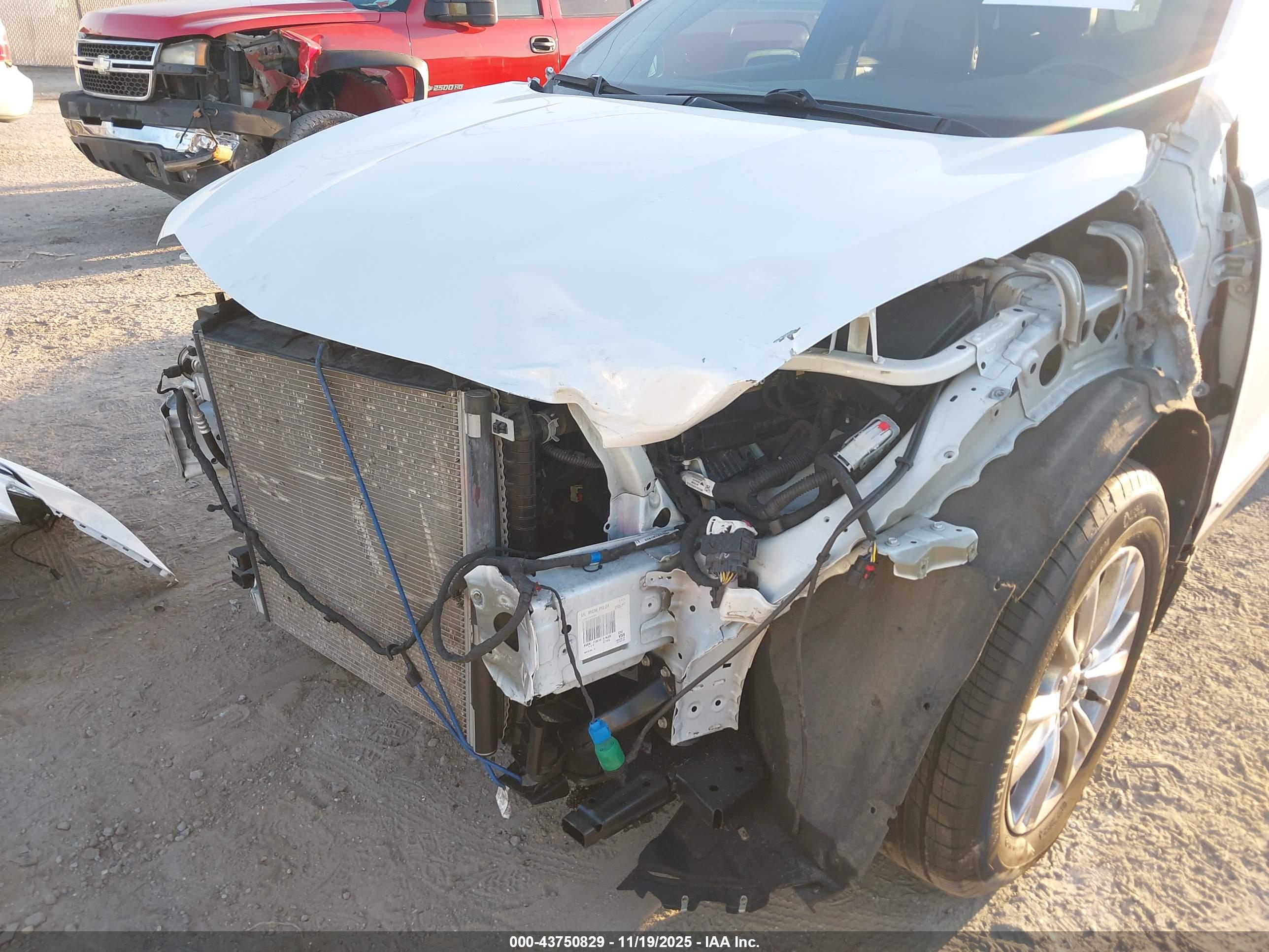 CADILLAC XT5 image 6