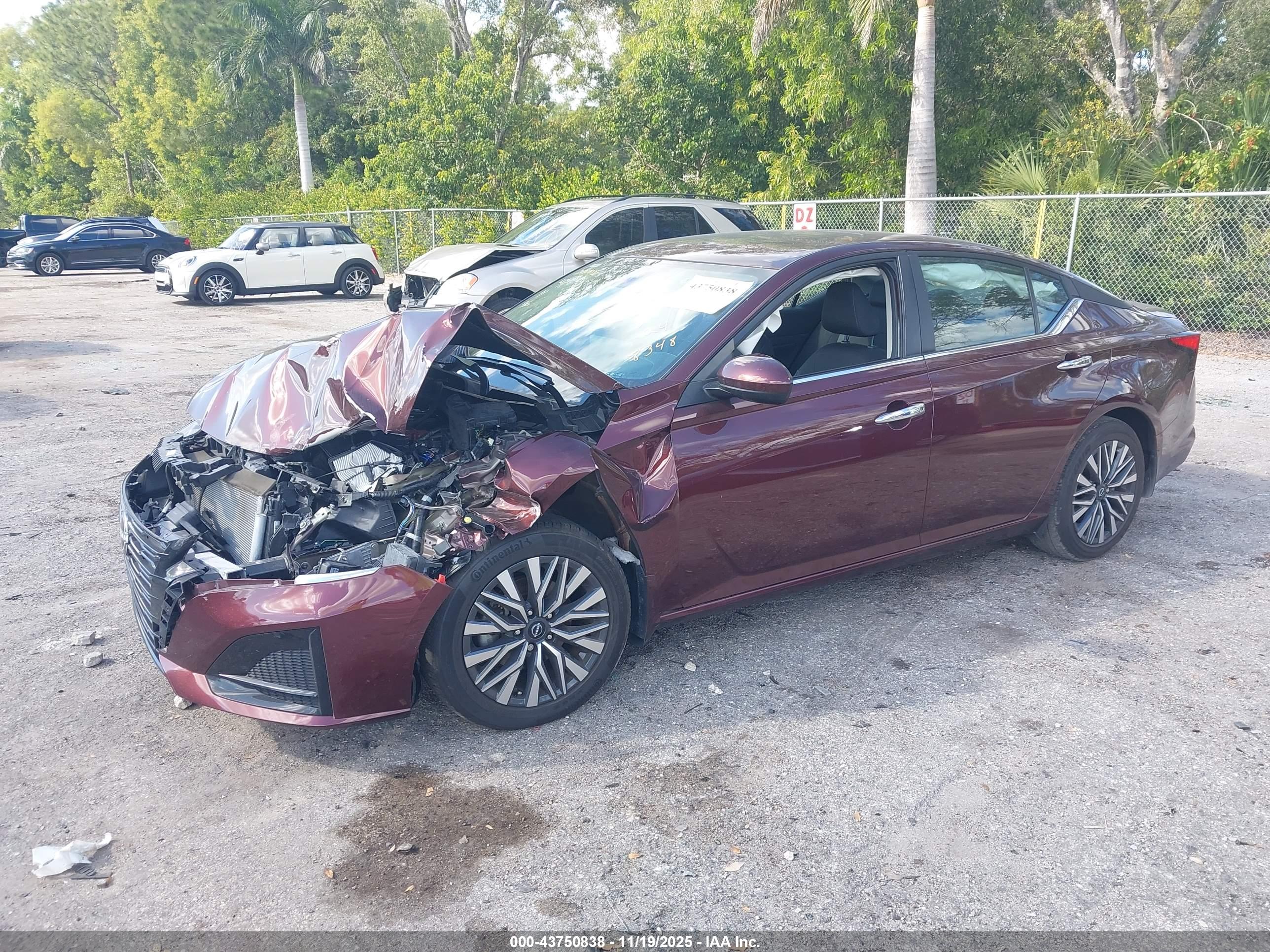 NISSAN ALTIMA image 2