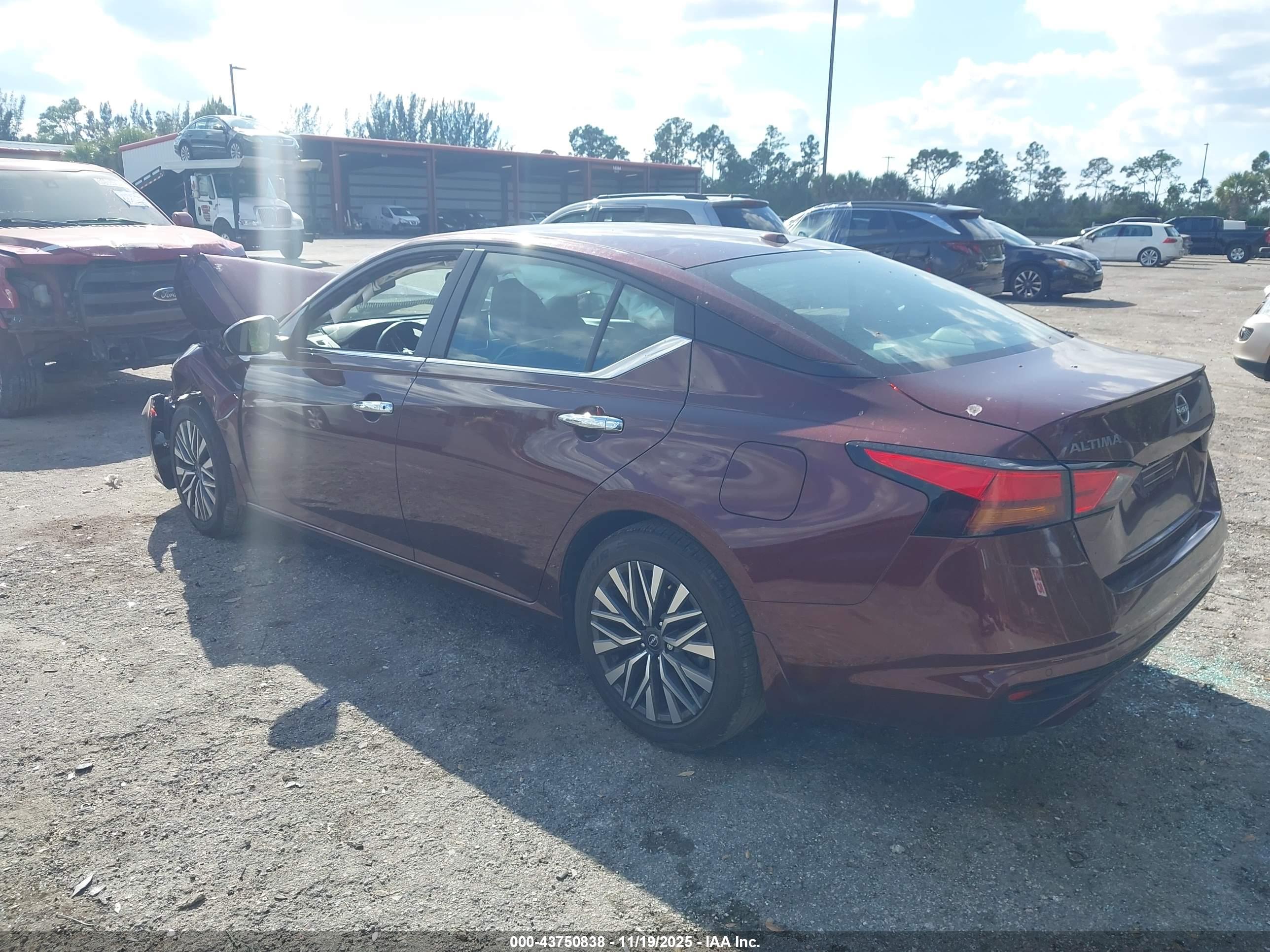 NISSAN ALTIMA image 3