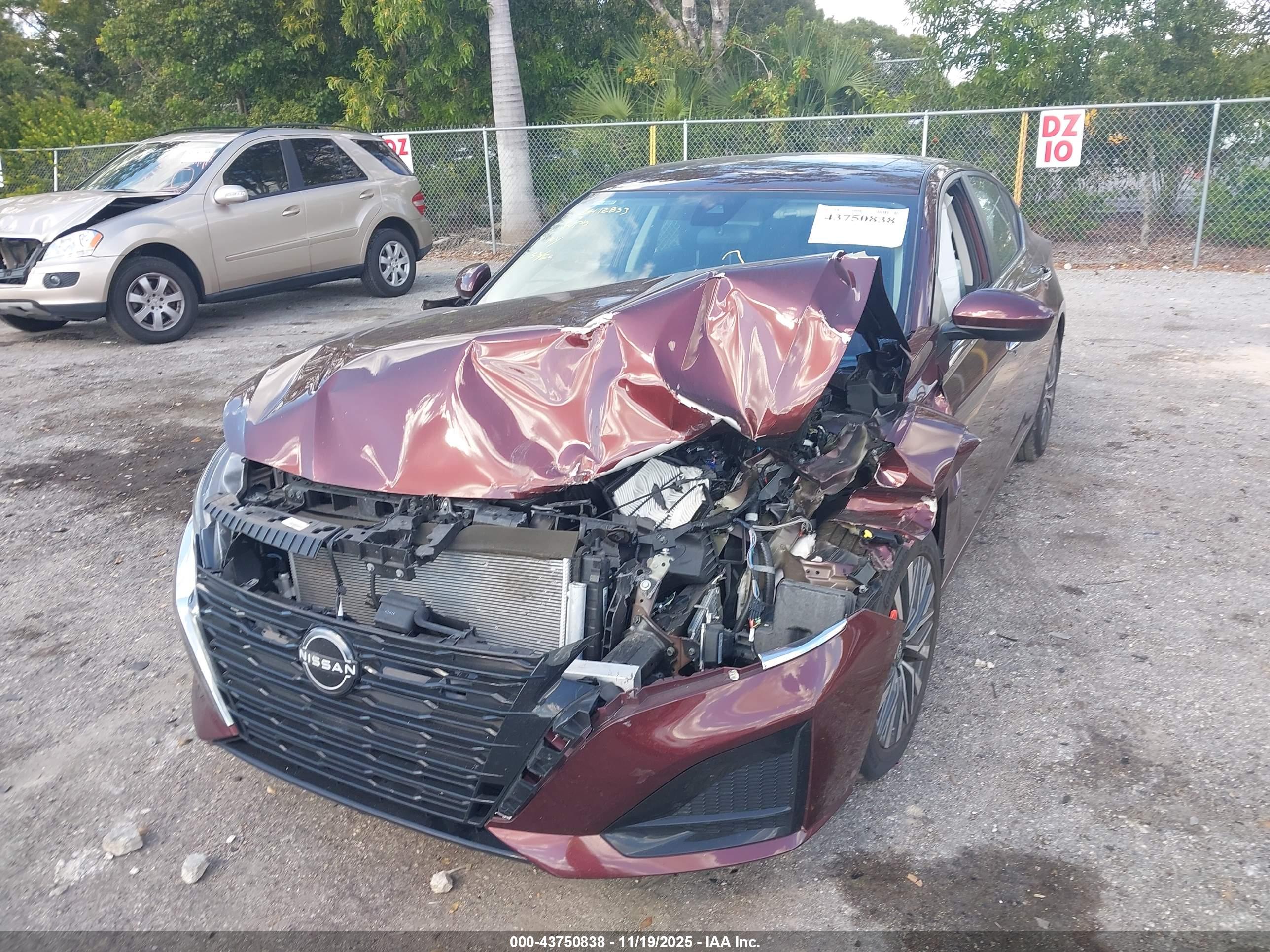 NISSAN ALTIMA image 6