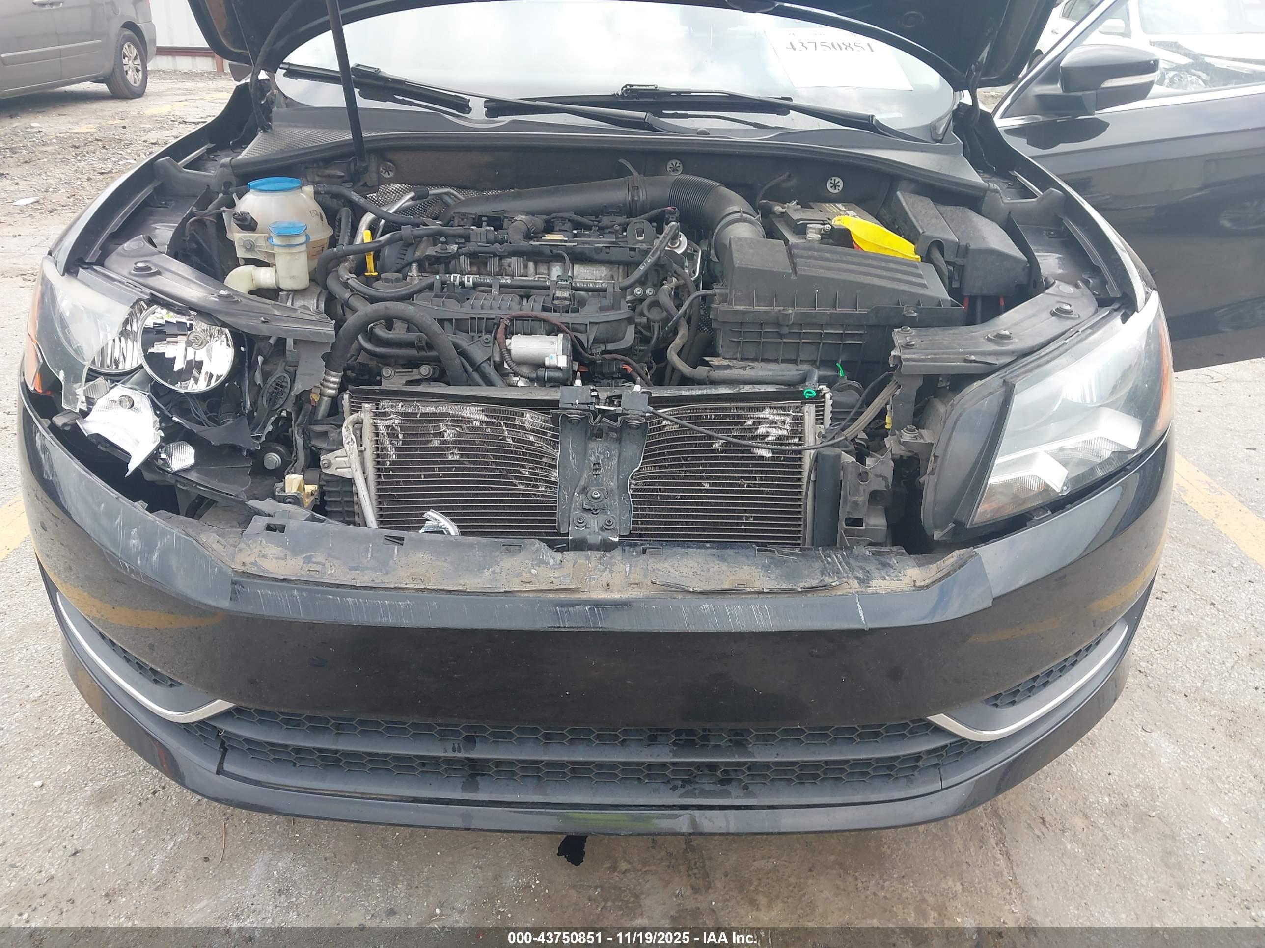 VOLKSWAGEN PASSAT image 10
